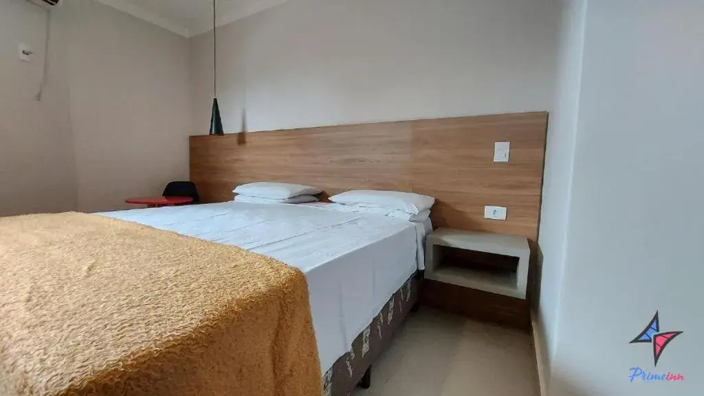 Bed in Hotel PrimeInn Bed in Hotel PrimeInn