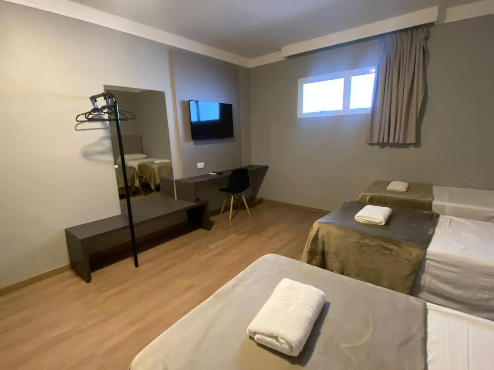 TV and multimedia, Bed in Hotel PrimeInn TV and multimedia, Bed in Hotel PrimeInn