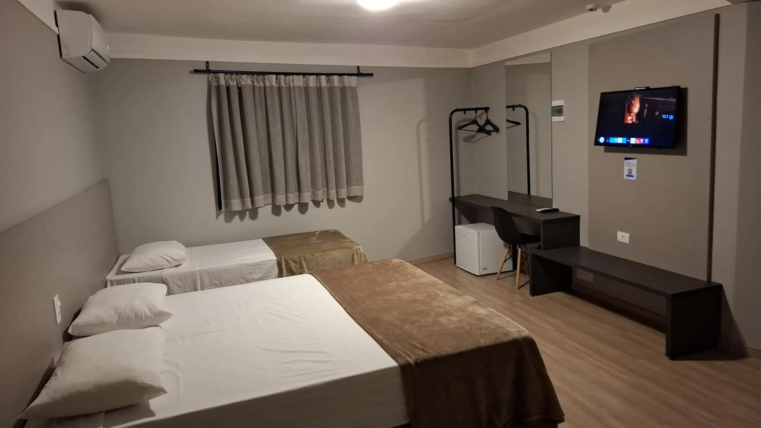 Bedroom, Bed in Hotel PrimeInn