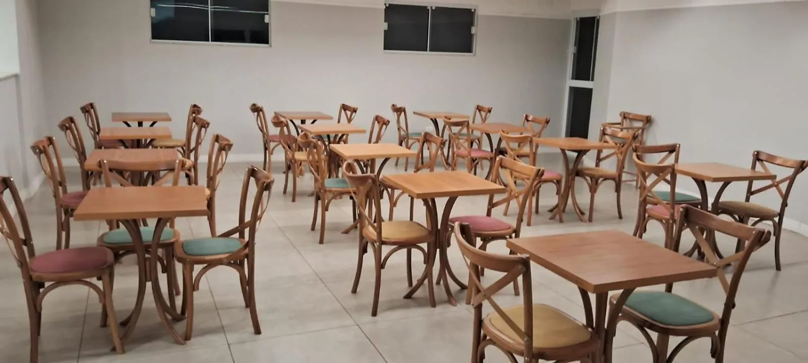 Dining area in Hotel PrimeInn