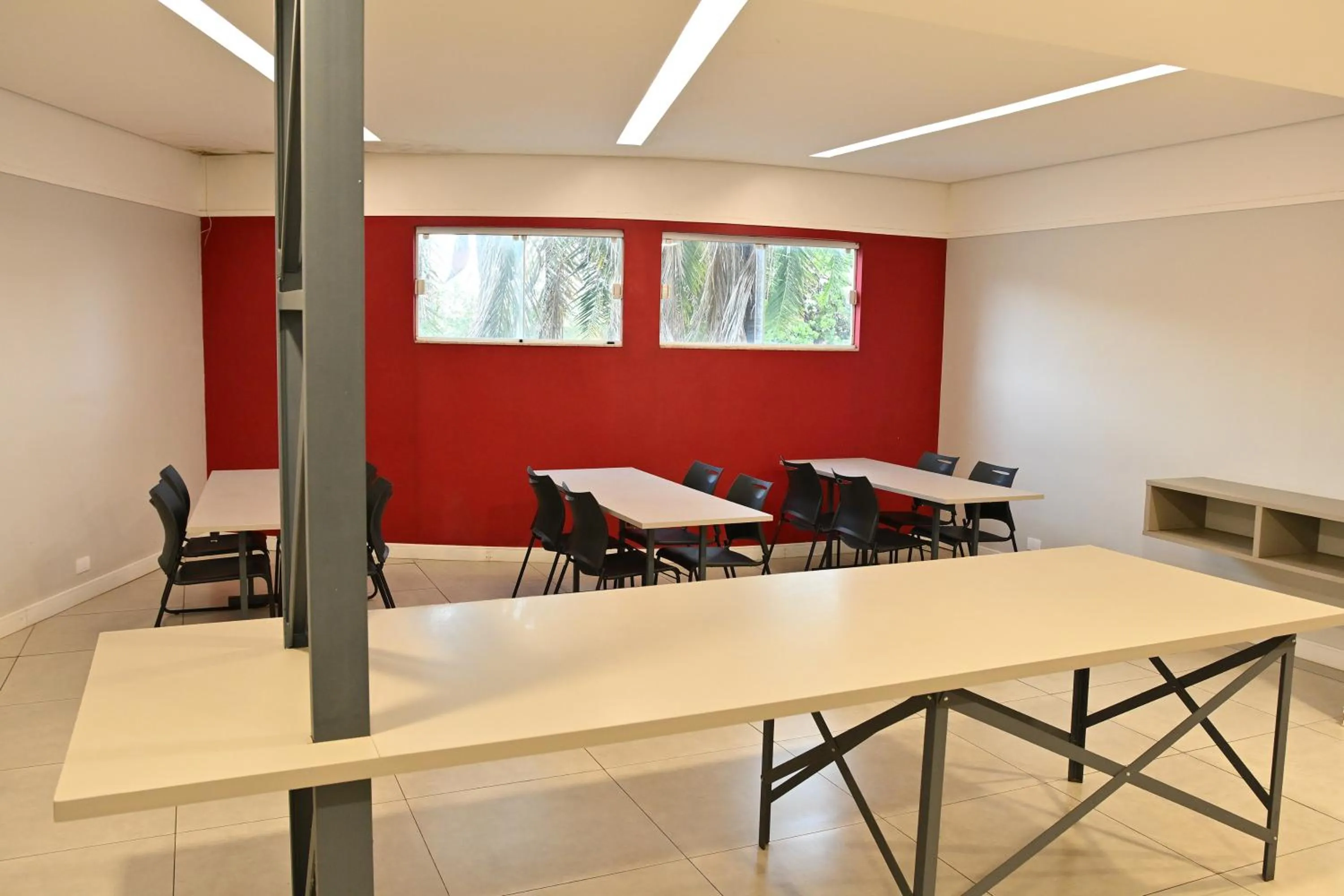 Dining area in Hotel PrimeInn