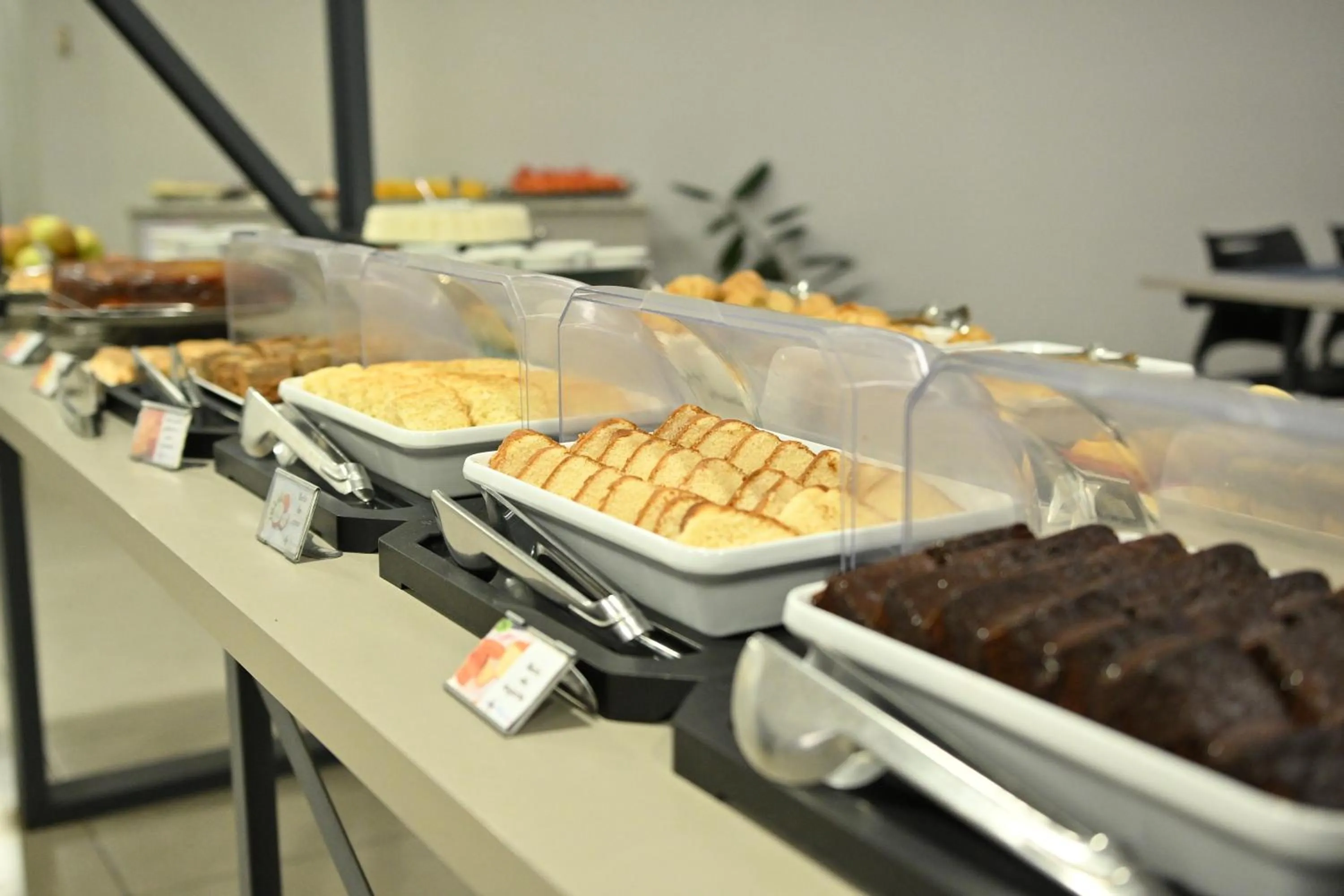 Food and drinks in Hotel PrimeInn