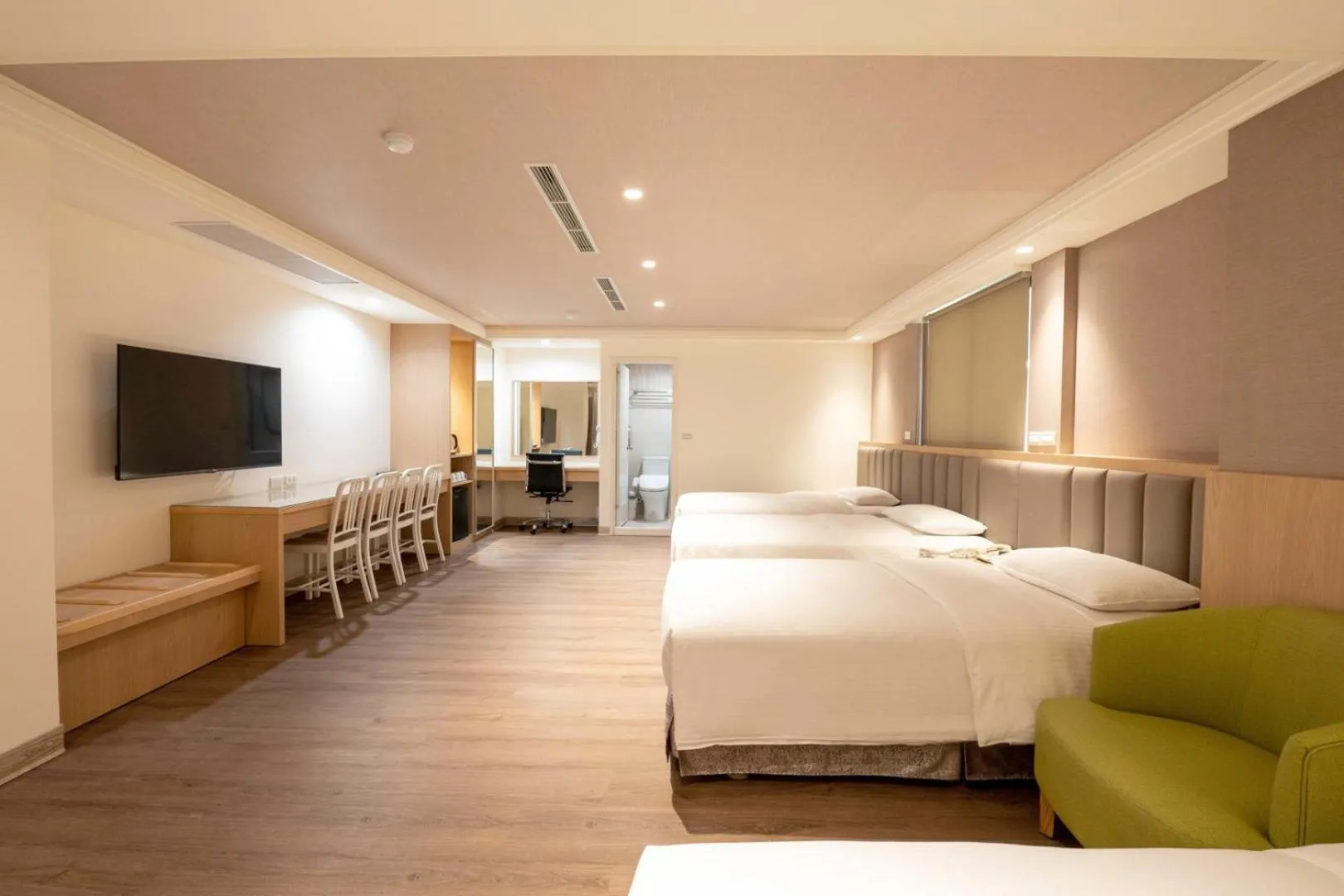 Bed in The Cloud Hotel