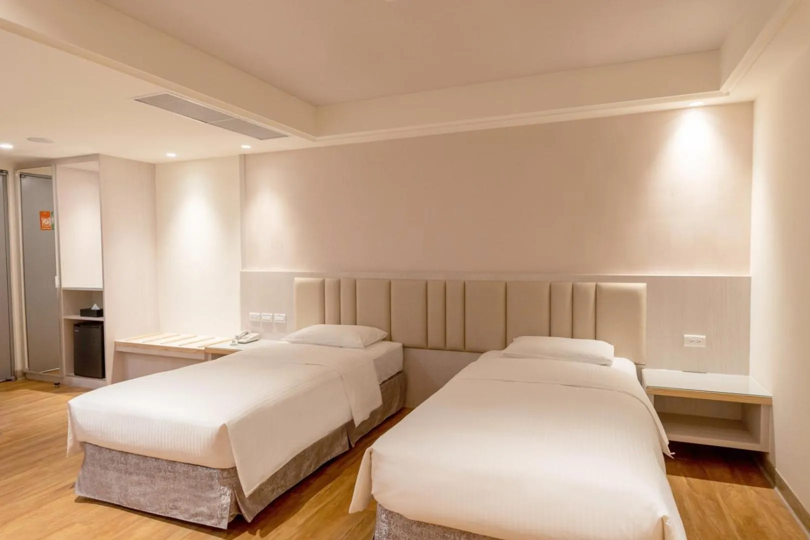 Bed in The Cloud Hotel