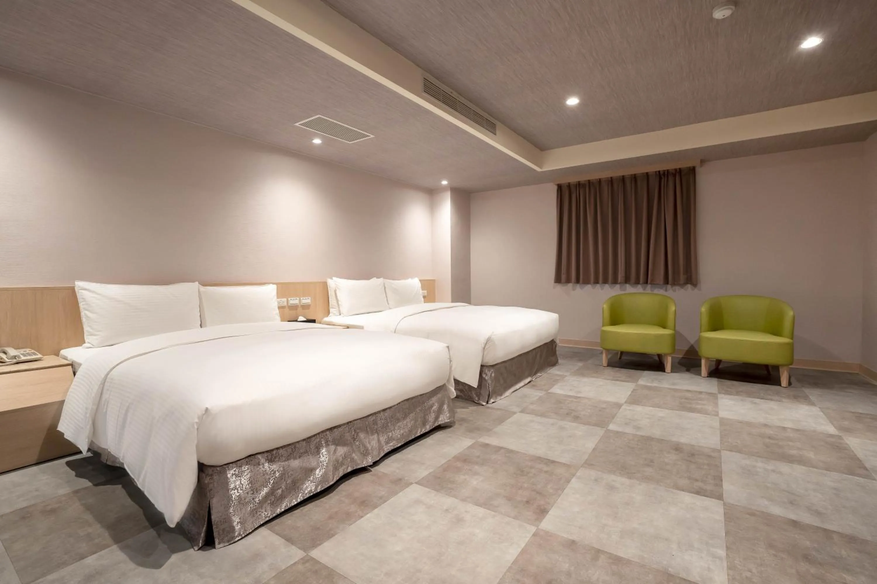 Bed in The Cloud Hotel