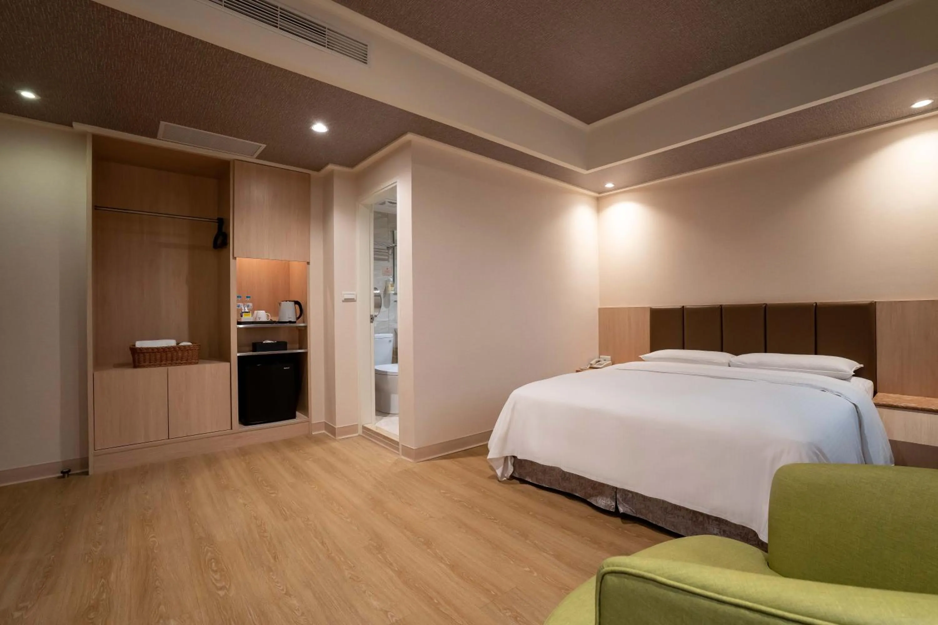 Bed in The Cloud Hotel