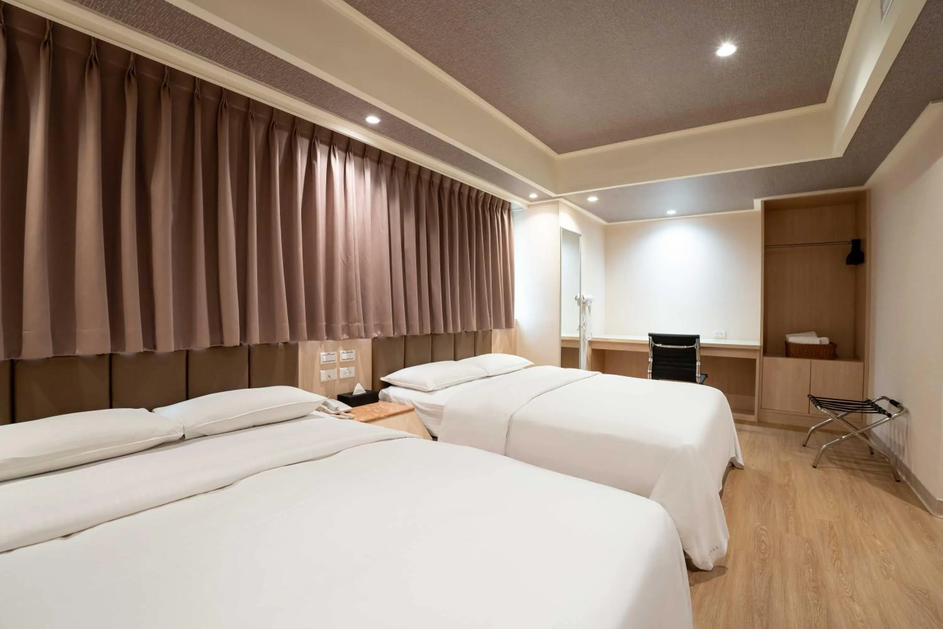 Bed in The Cloud Hotel