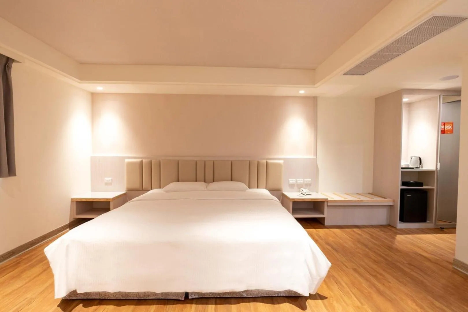 Bed in The Cloud Hotel