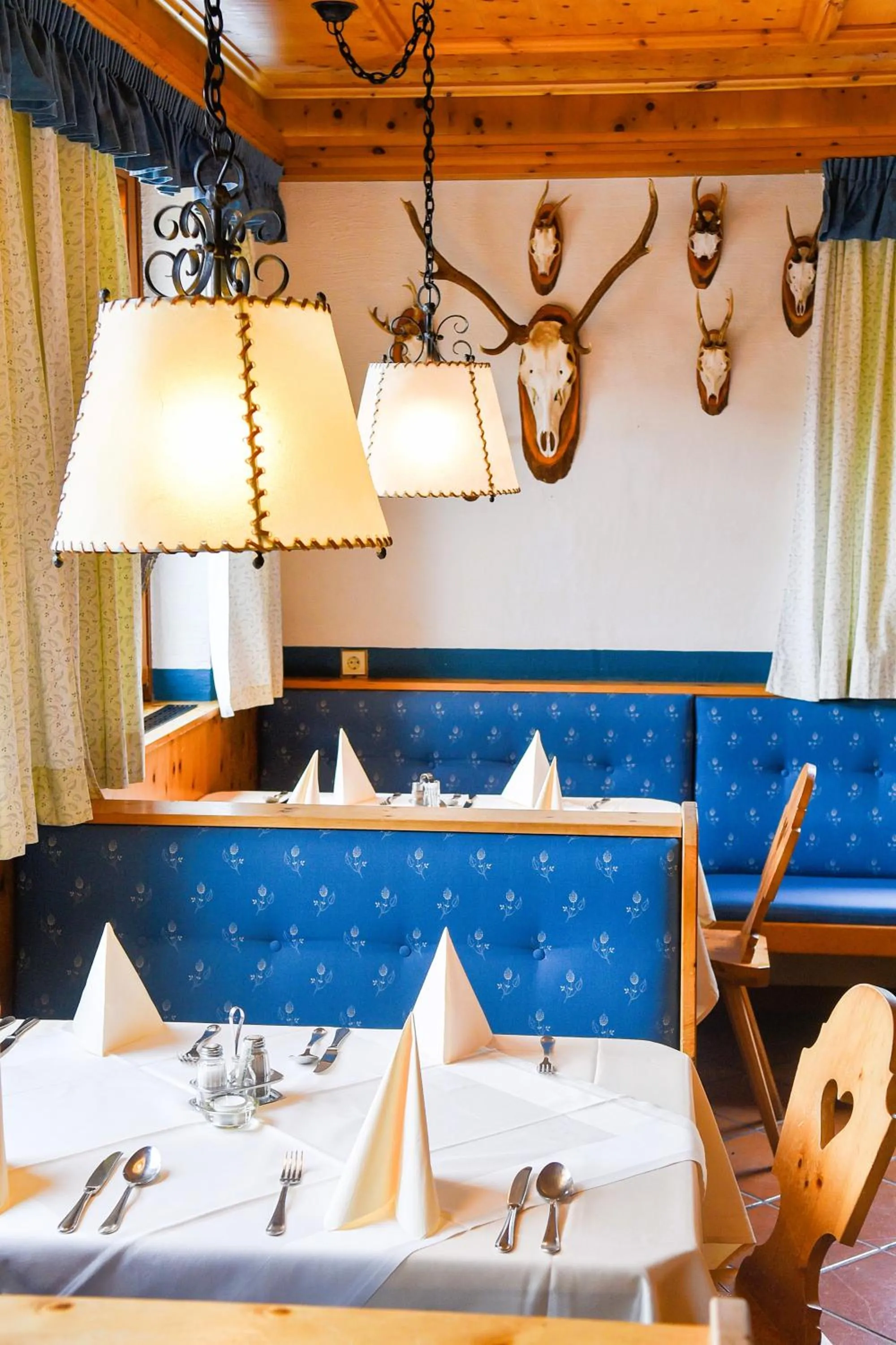 Restaurant/places to eat in Salzburger Dolomitenhof