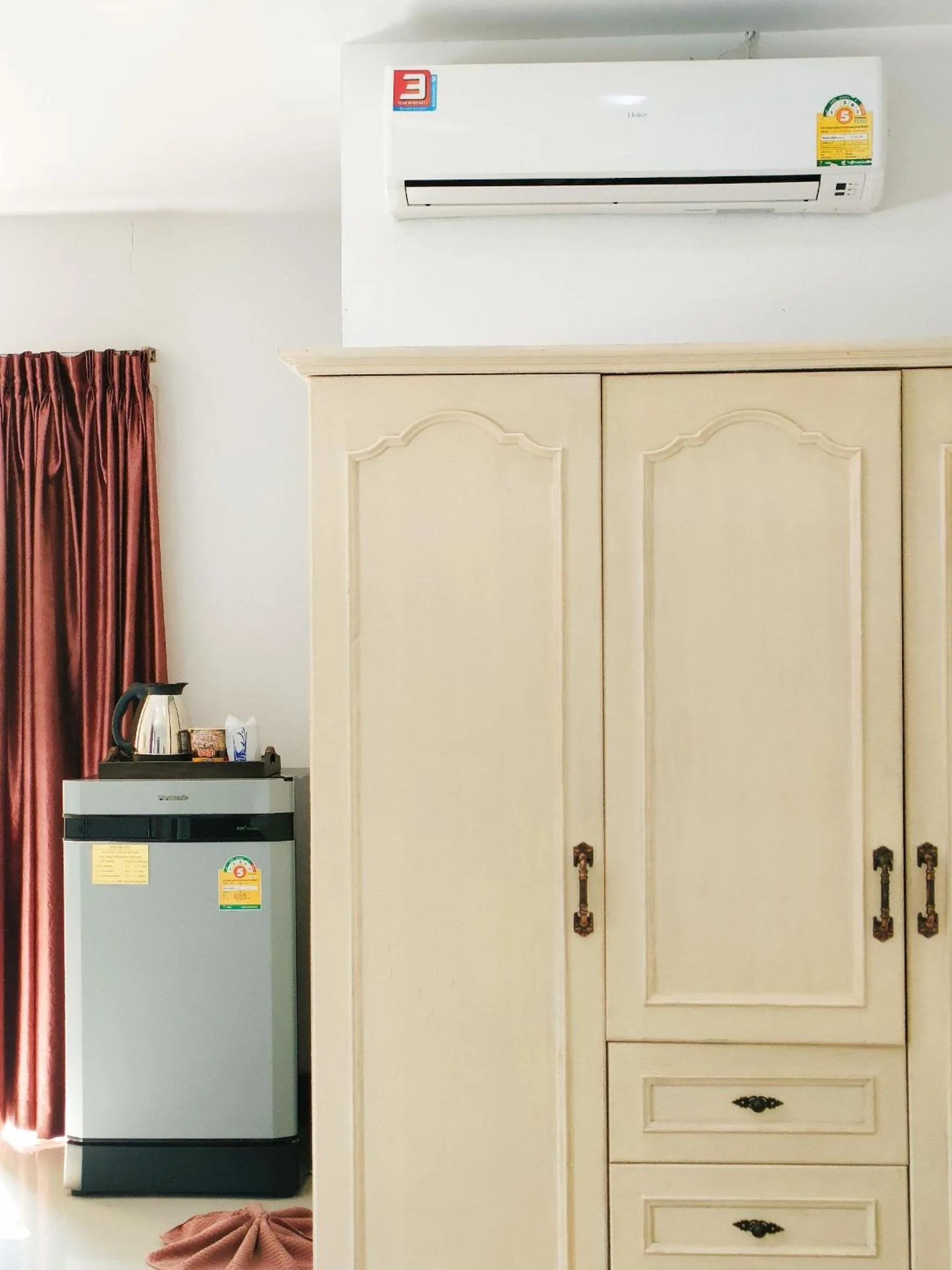 wardrobe in The Target Hotel chaingrai