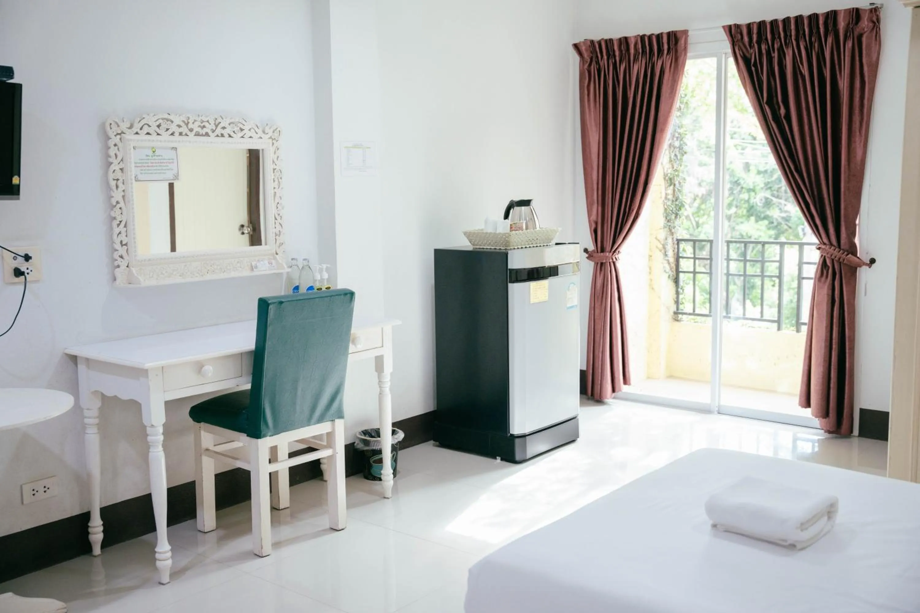 Photo of the whole room, Bed in The Target Hotel chaingrai