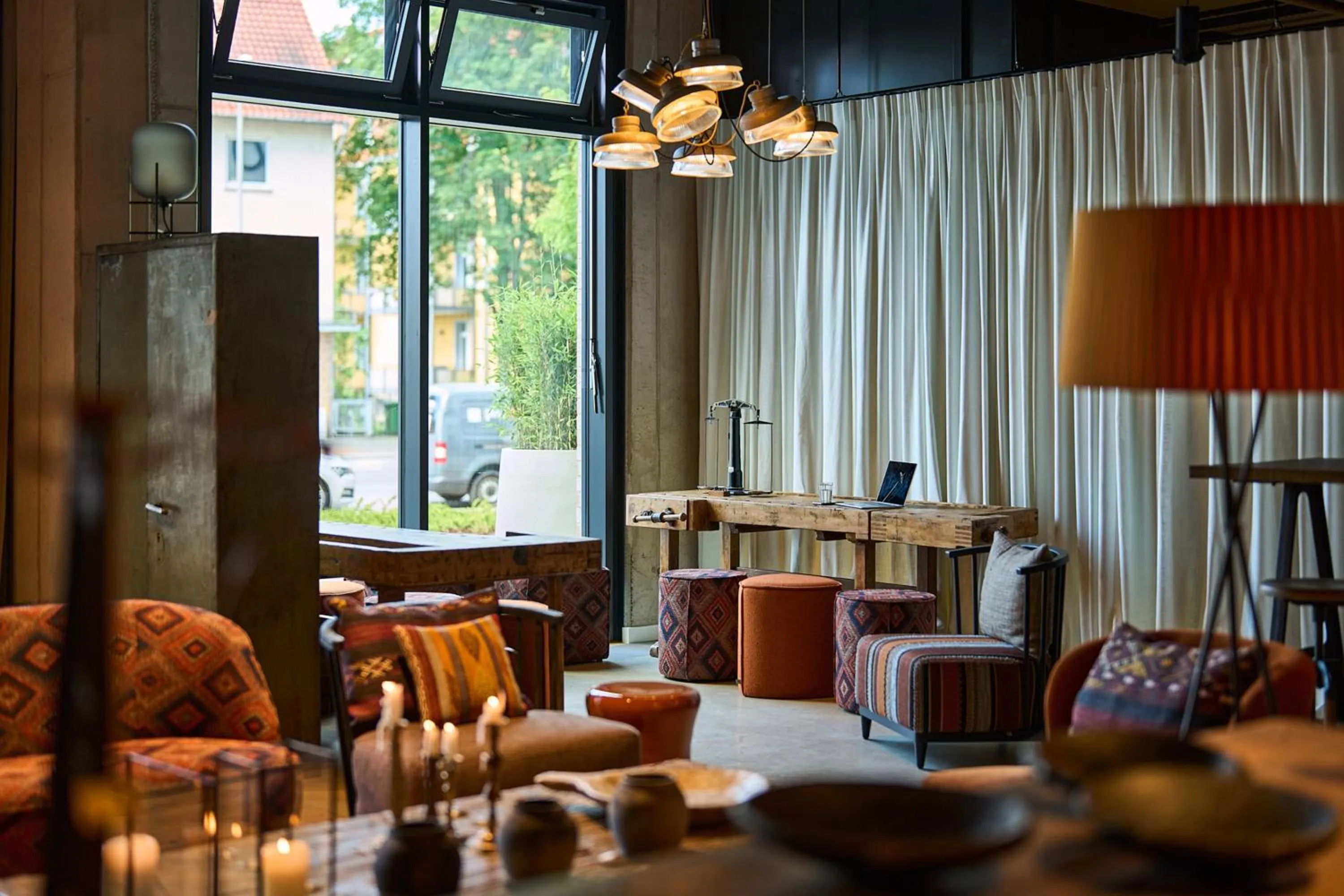 Lounge or bar in FREIgeist Göttingen Nordstadt, A Member of Design Hotels