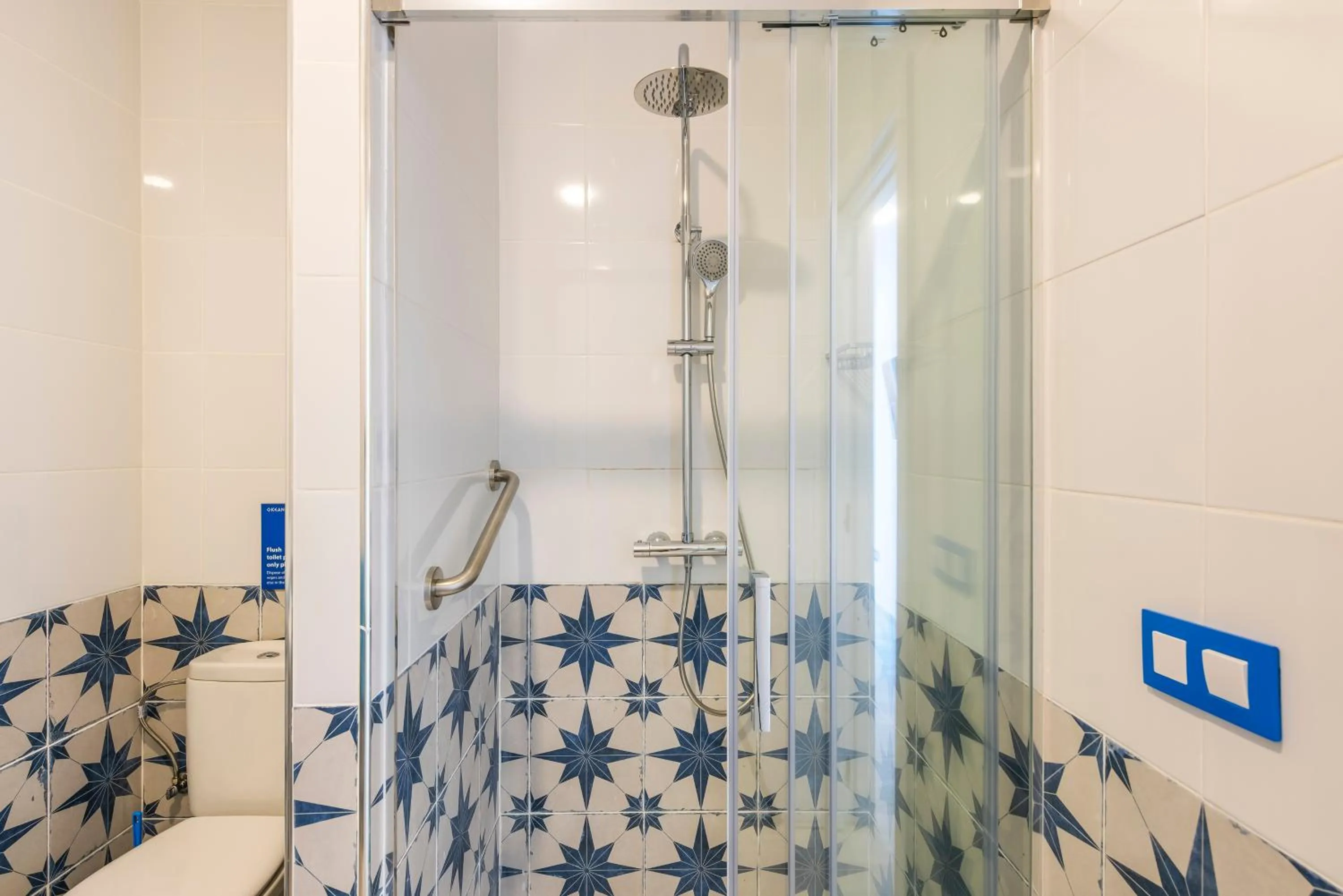 Bathroom in OKEANOS Eco Guest House