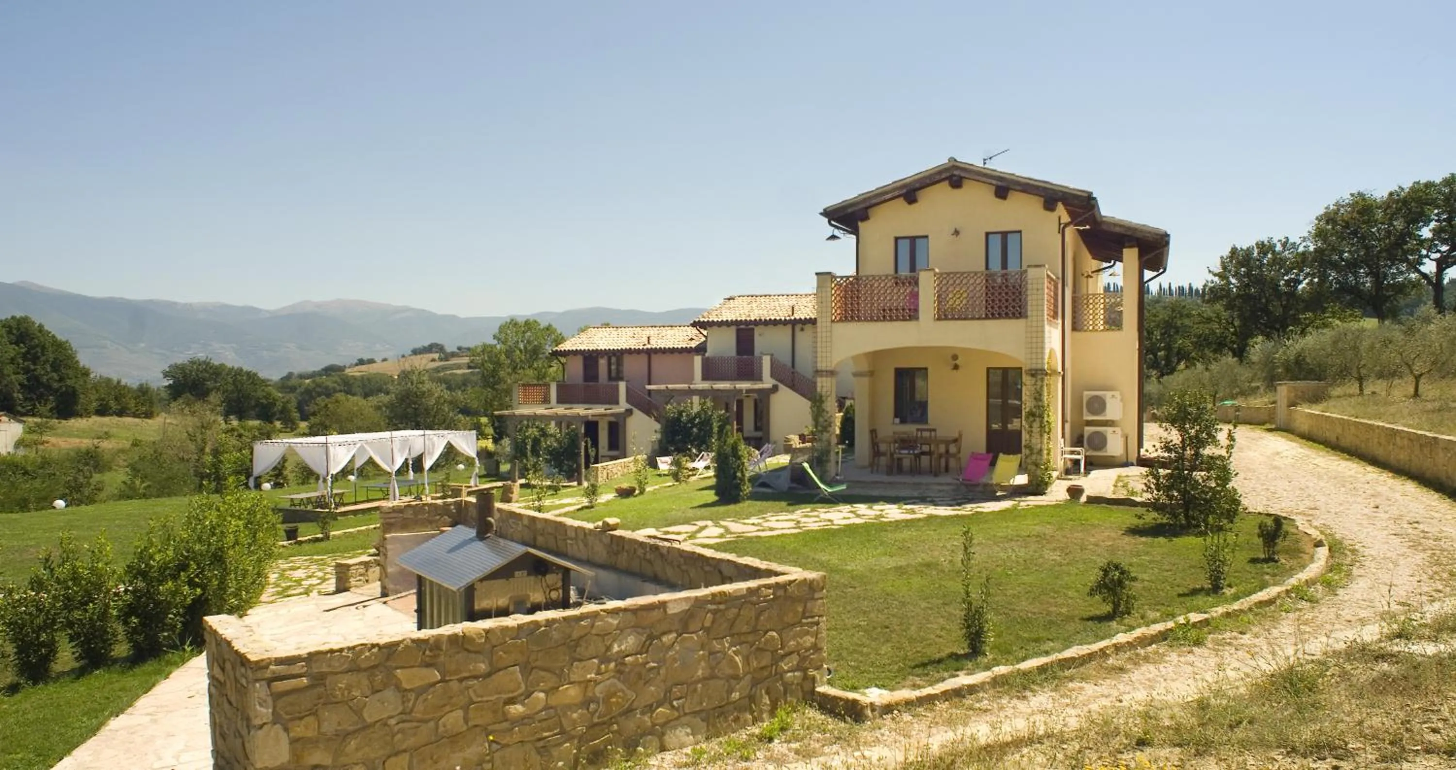 Property building in Borgo Le Capannelle