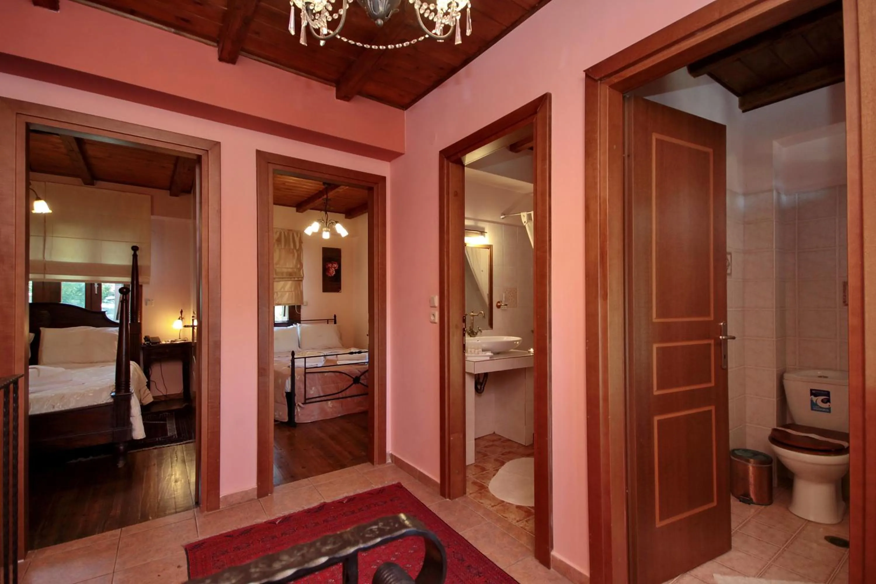 Toilet in Menalia Villas & Suites ΚΤΗΜΑ ΚΟΥΜΠΟΥΡΗ