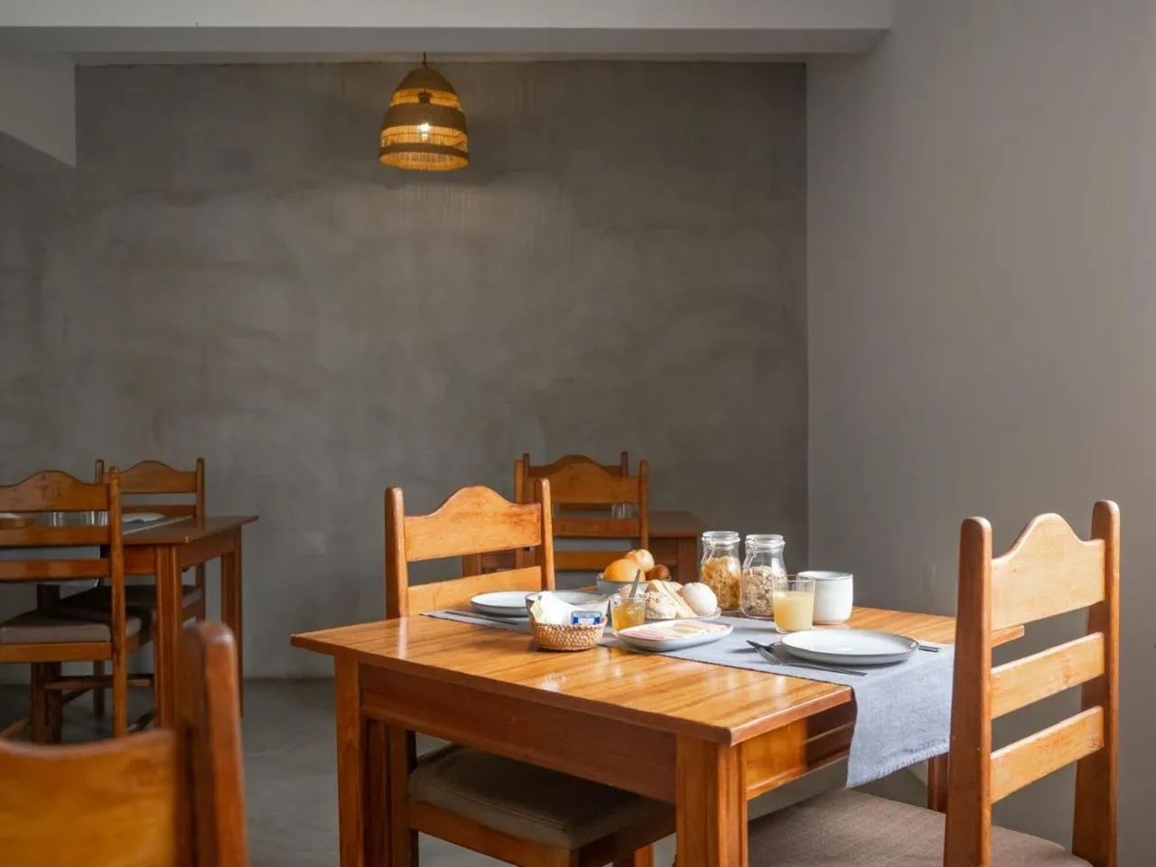 Restaurant/places to eat in Hotel Central Santa Maria