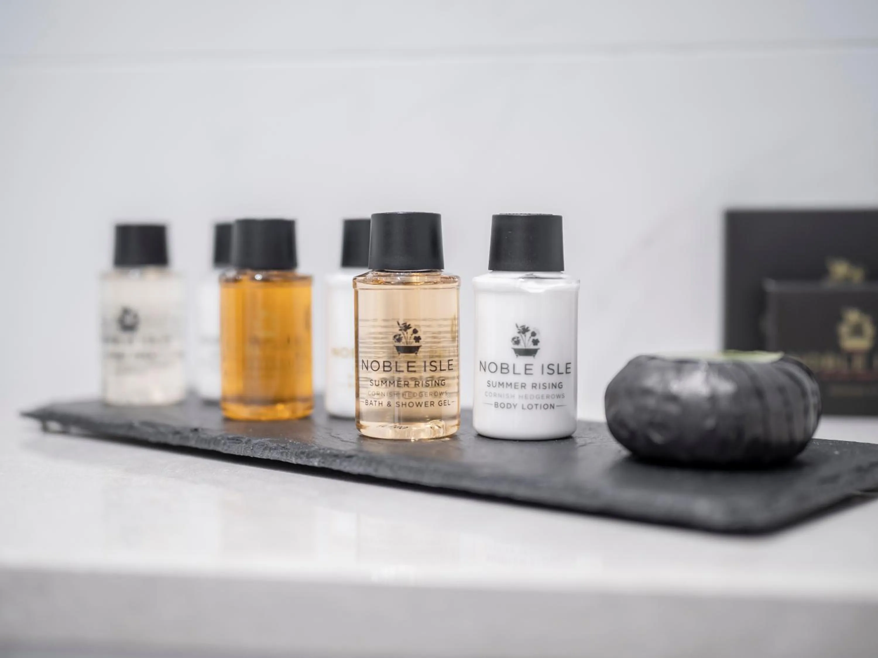 Bathroom in Bowers Mill Aparthotel