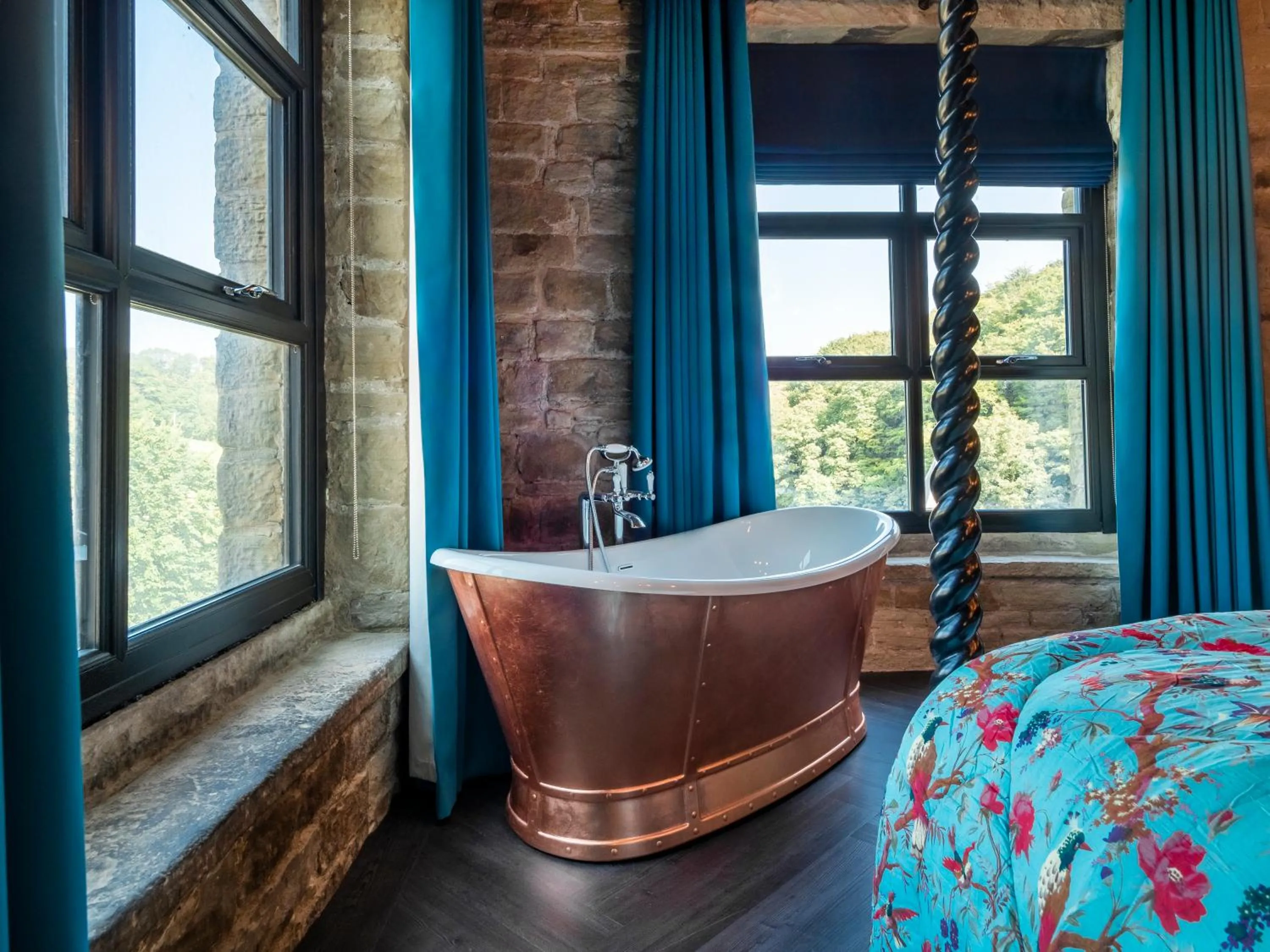 Bed in Bowers Mill Aparthotel