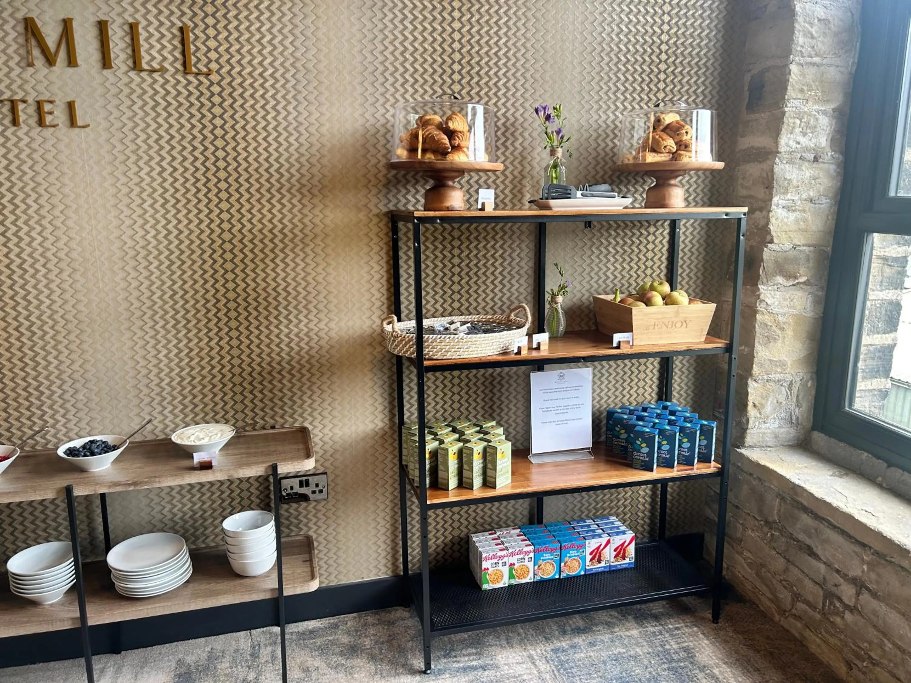 Breakfast in Bowers Mill Aparthotel