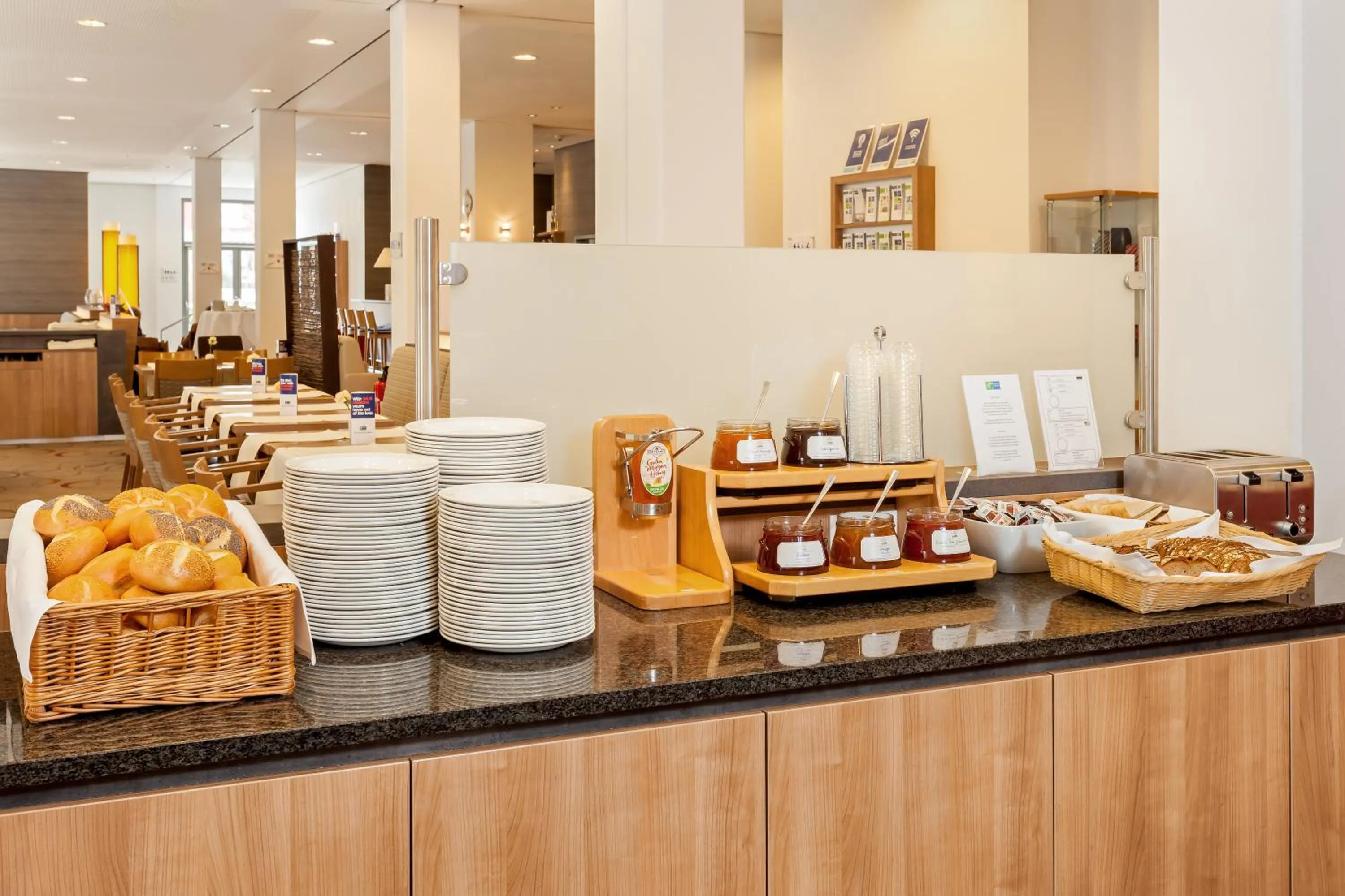 Breakfast in Holiday Inn Express Nürnberg-Schwabach