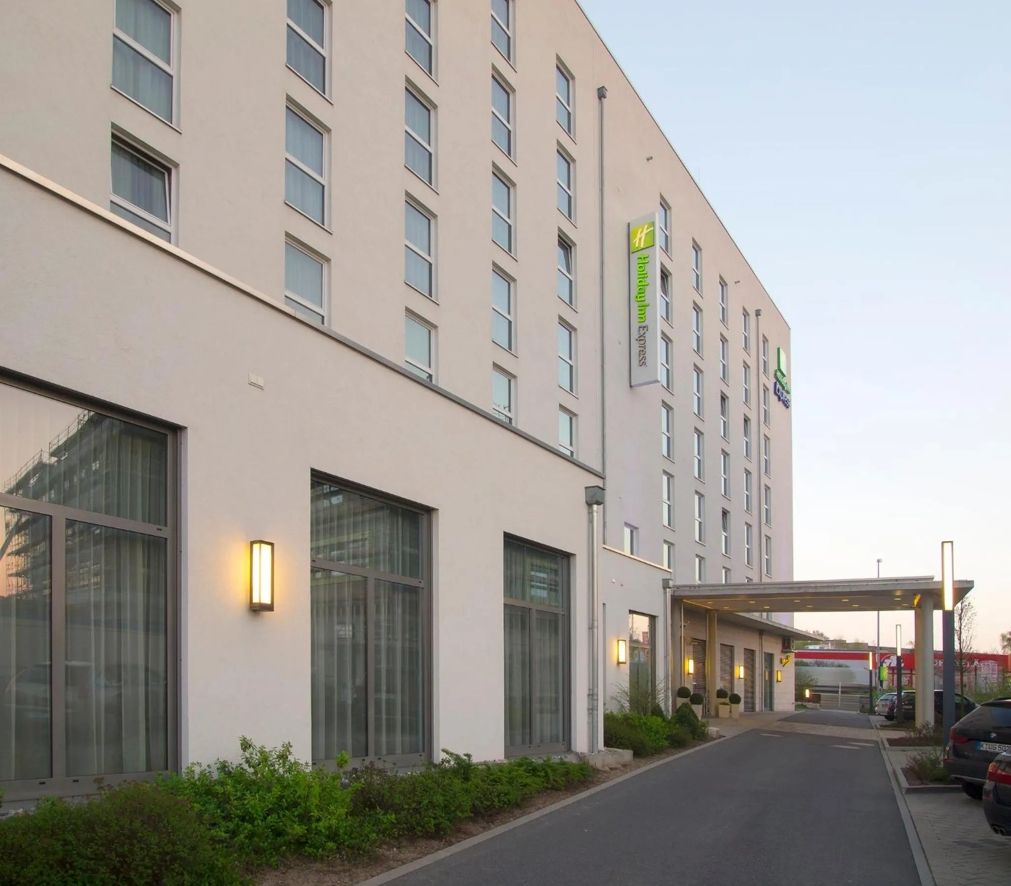 Property building in Holiday Inn Express Nürnberg-Schwabach