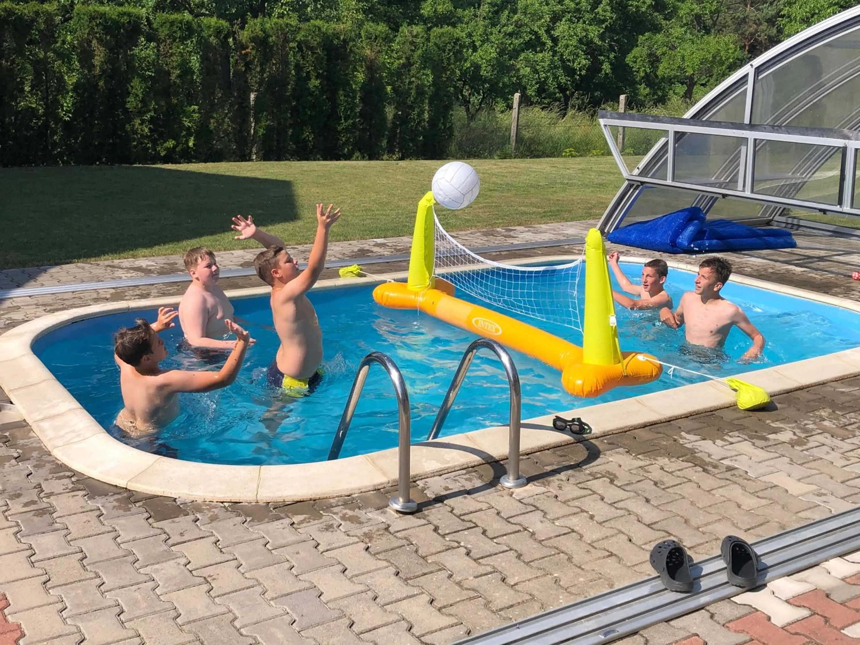 Swimming pool in Korona Panzió