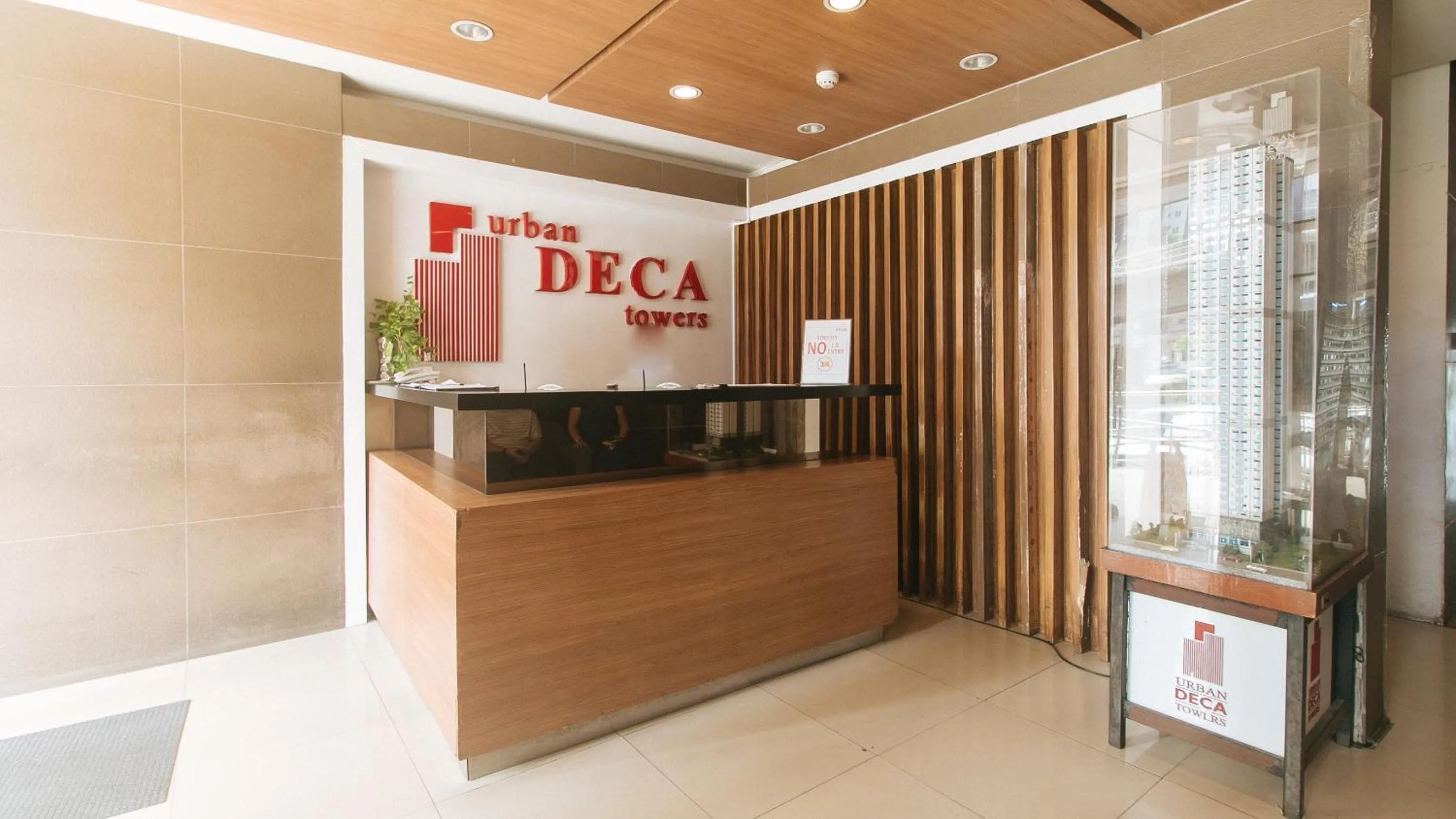 Lobby or reception in Eimy's Place at Urban Deca Mandaluyong by RedDoorz