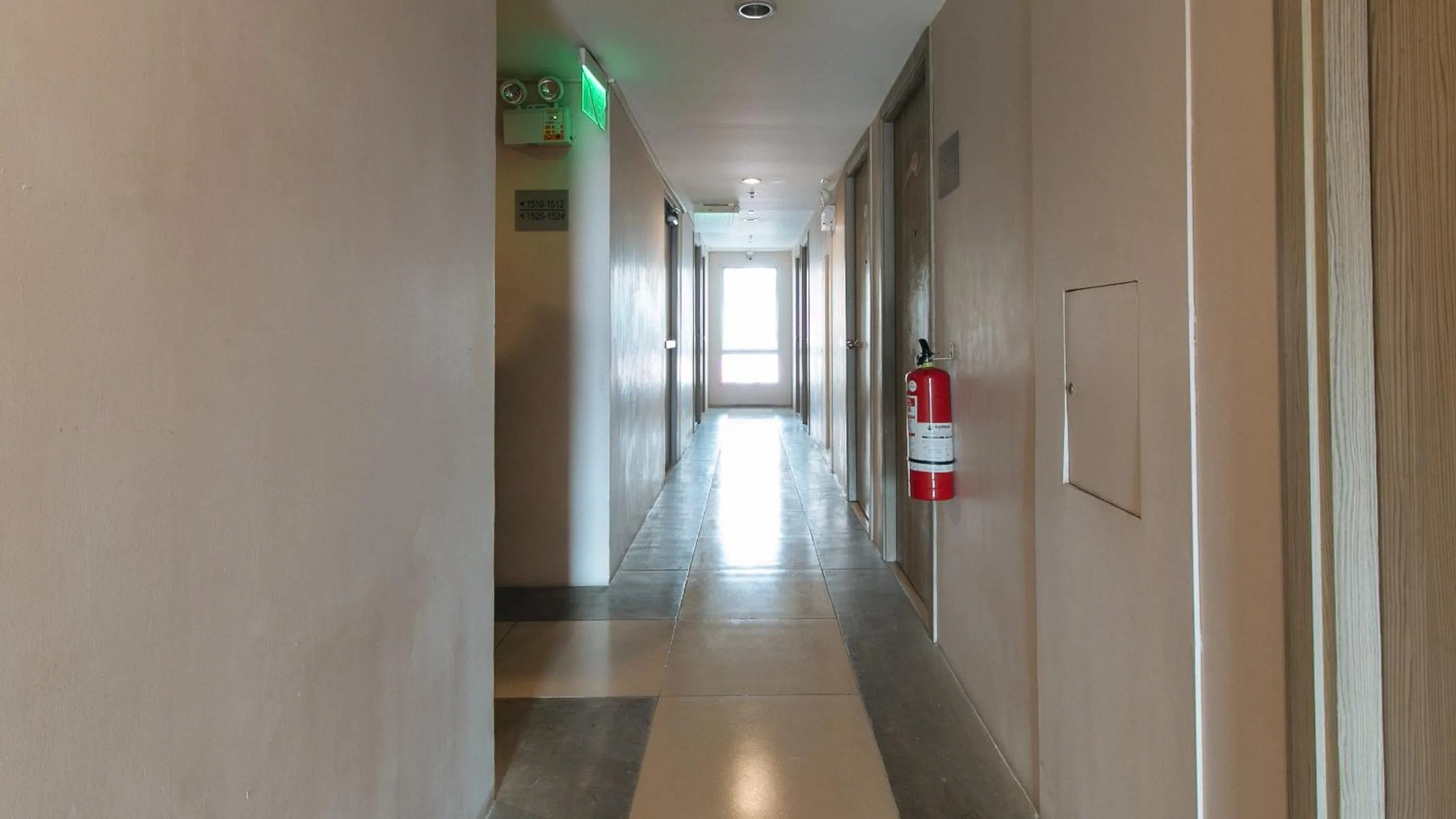 Area and facilities in Eimy's Place at Urban Deca Mandaluyong by RedDoorz