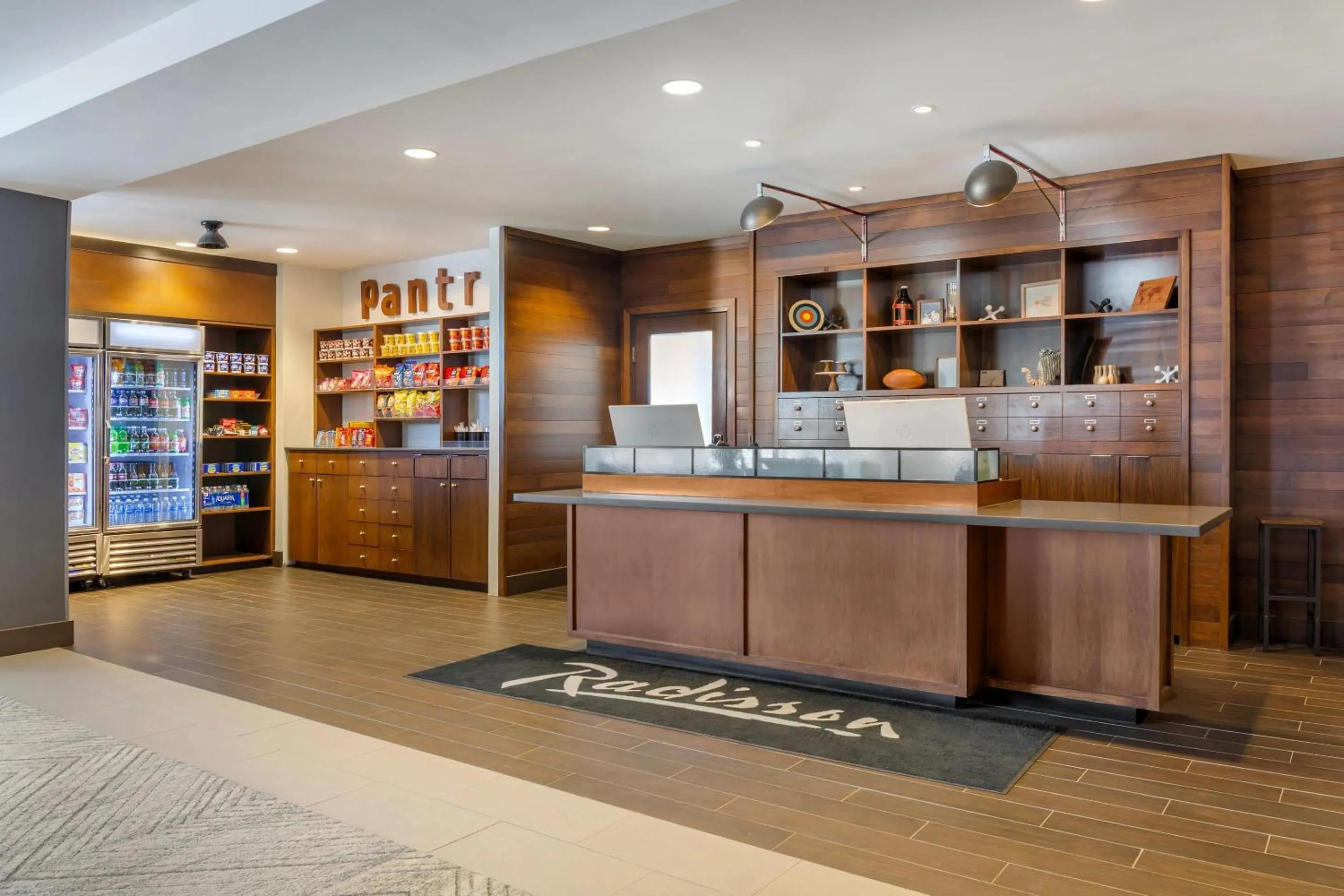 Lobby or reception in Radisson Hotel Detroit Metro Airport