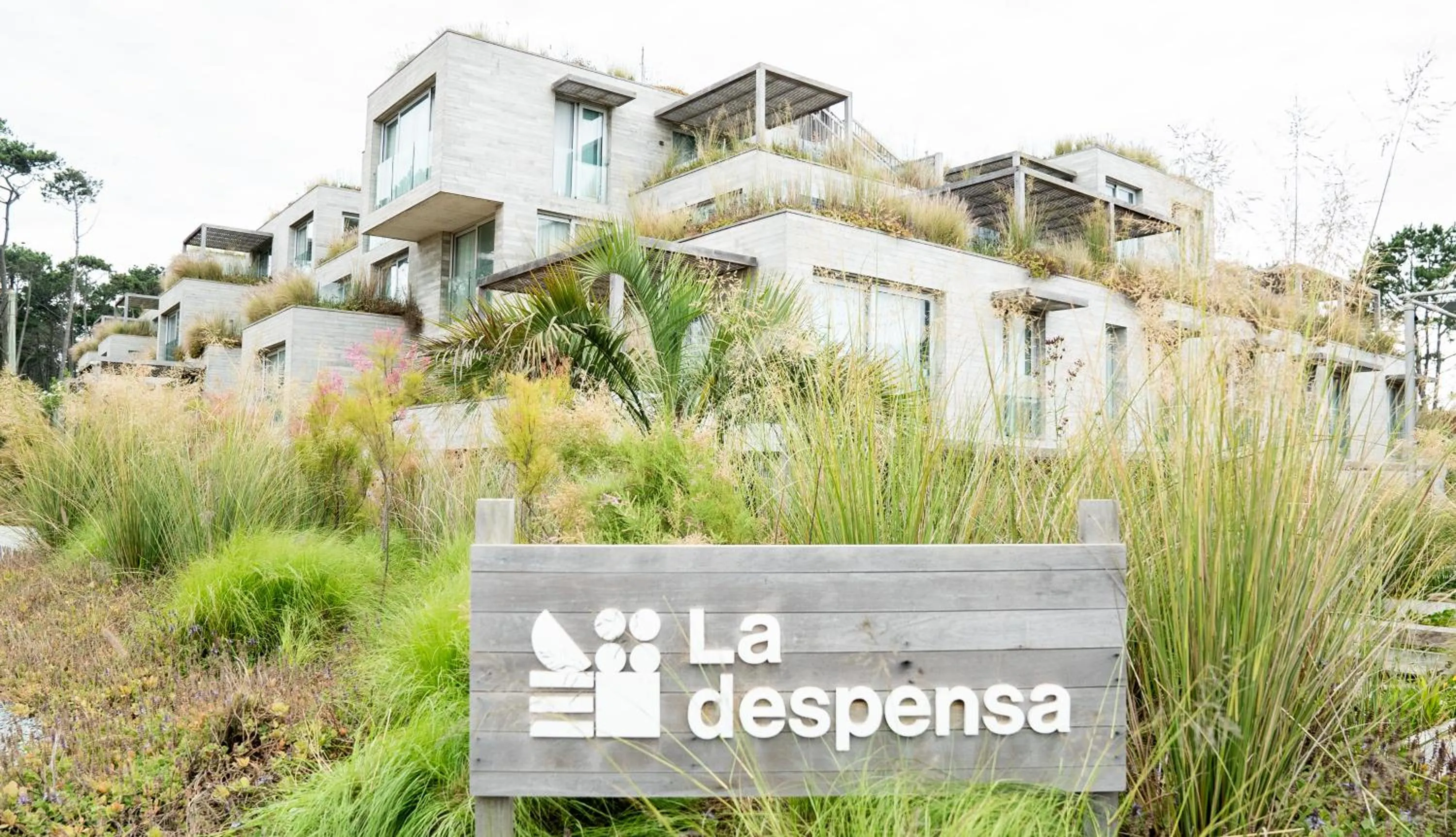 Facade/entrance in Casagrande Hotel & Beach Club