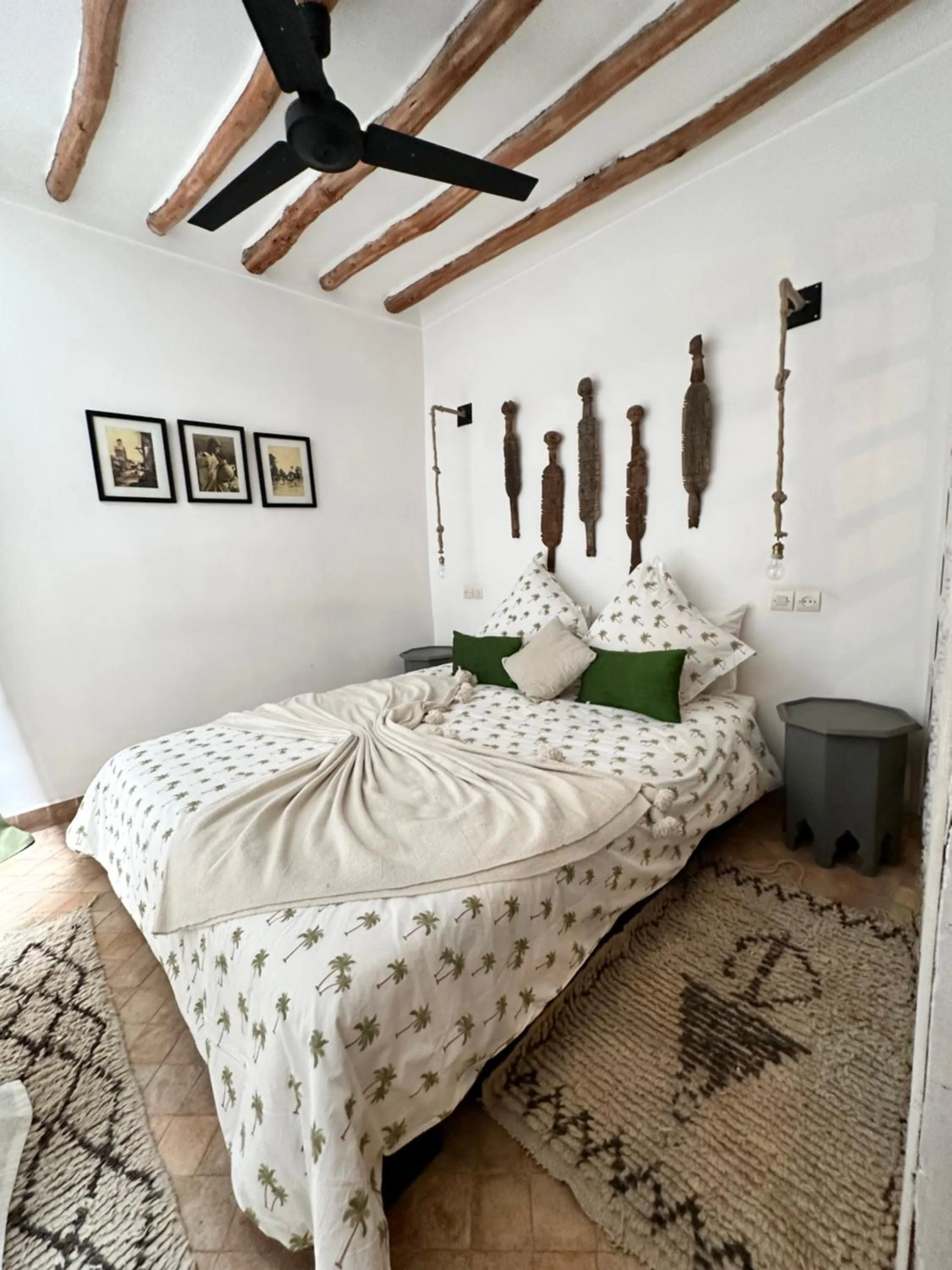 Bed in Riad 103 Medina Pool and Hammam