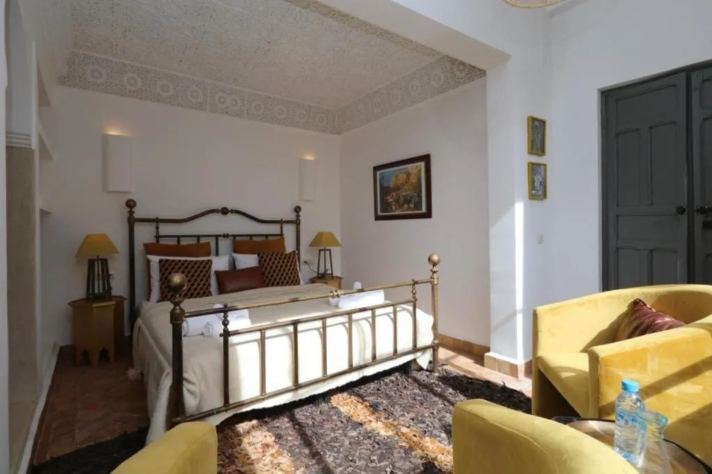 Bed in Riad 103 Medina Pool and Hammam