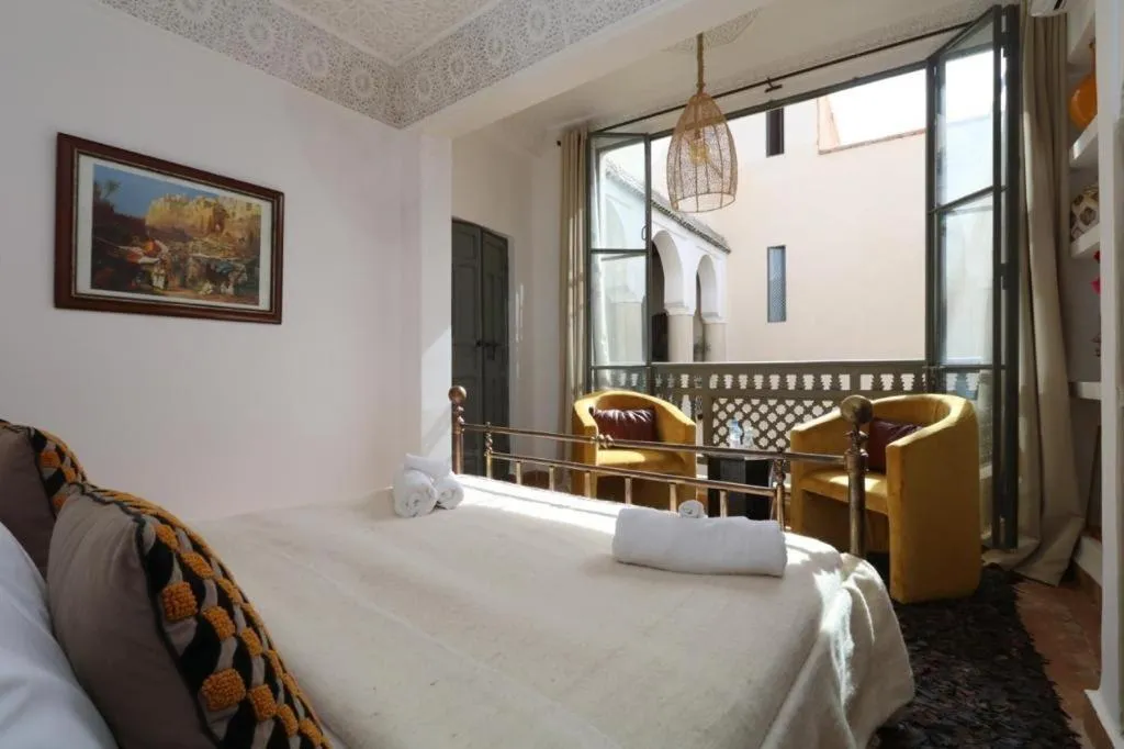 Bed in Riad 103 Medina Pool and Hammam