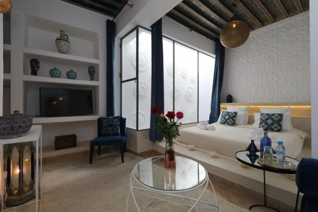 Bed in Riad 103 Medina Pool and Hammam