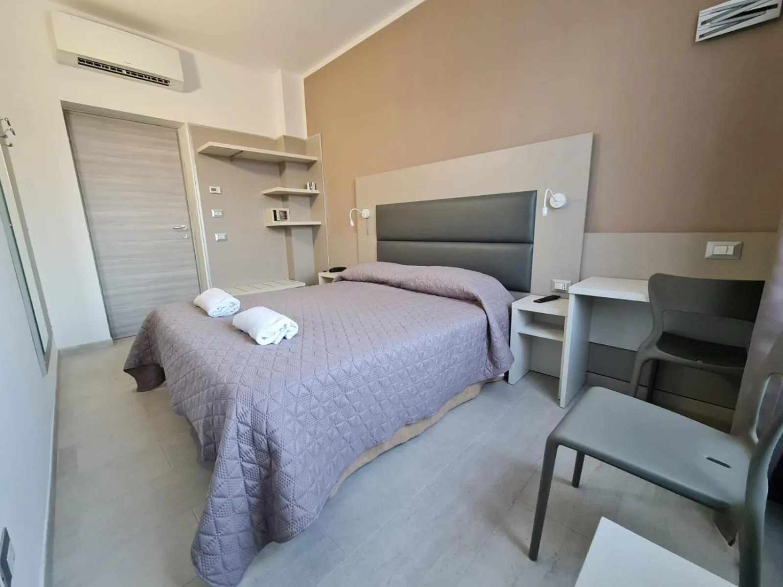 Bed in Hotel City 20