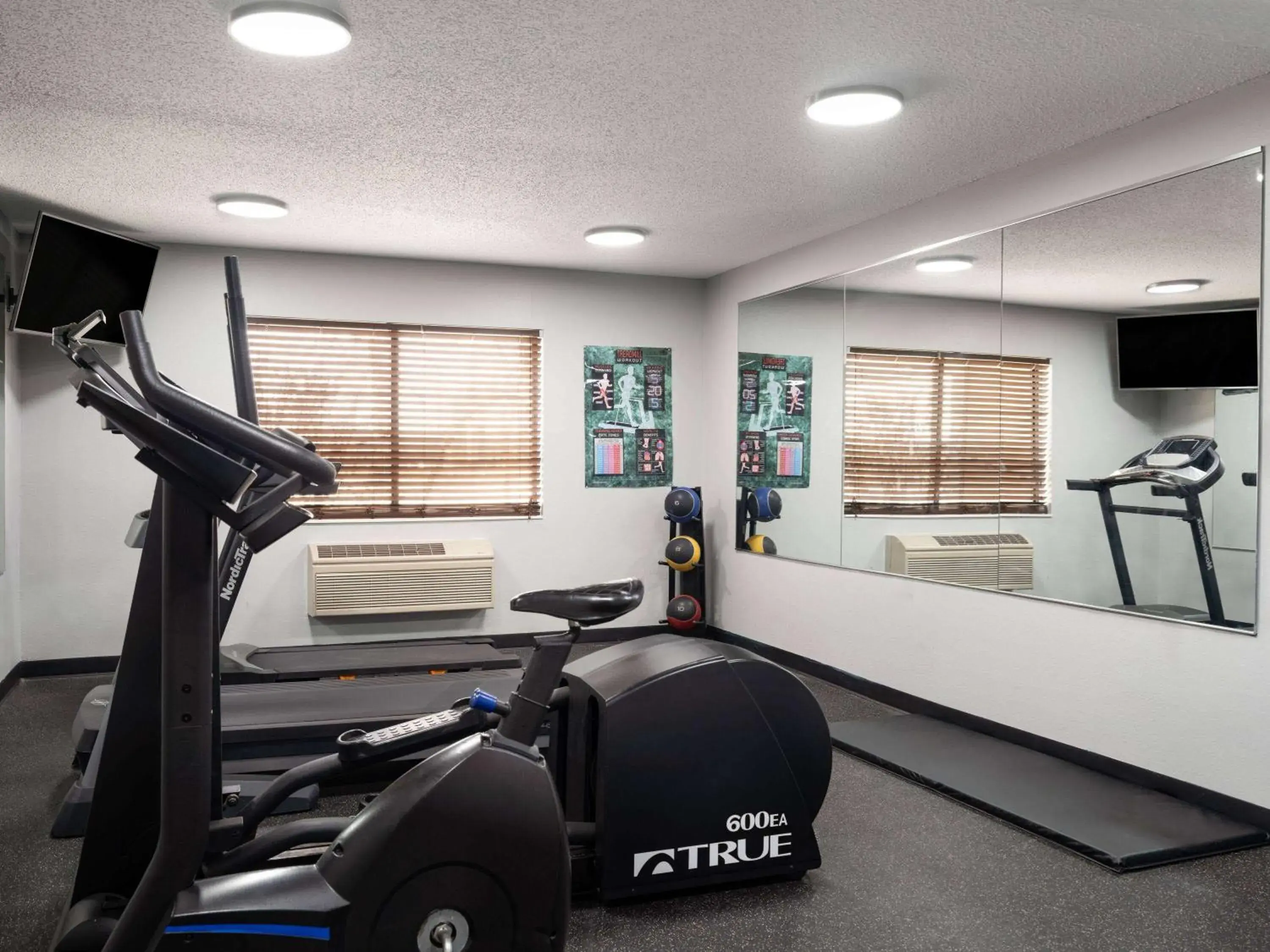 Fitness centre/facilities in AmericInn by Wyndham Shakopee Near Canterbury Park Fitness centre/facilities in AmericInn by Wyndham Shakopee Near Canterbury Park