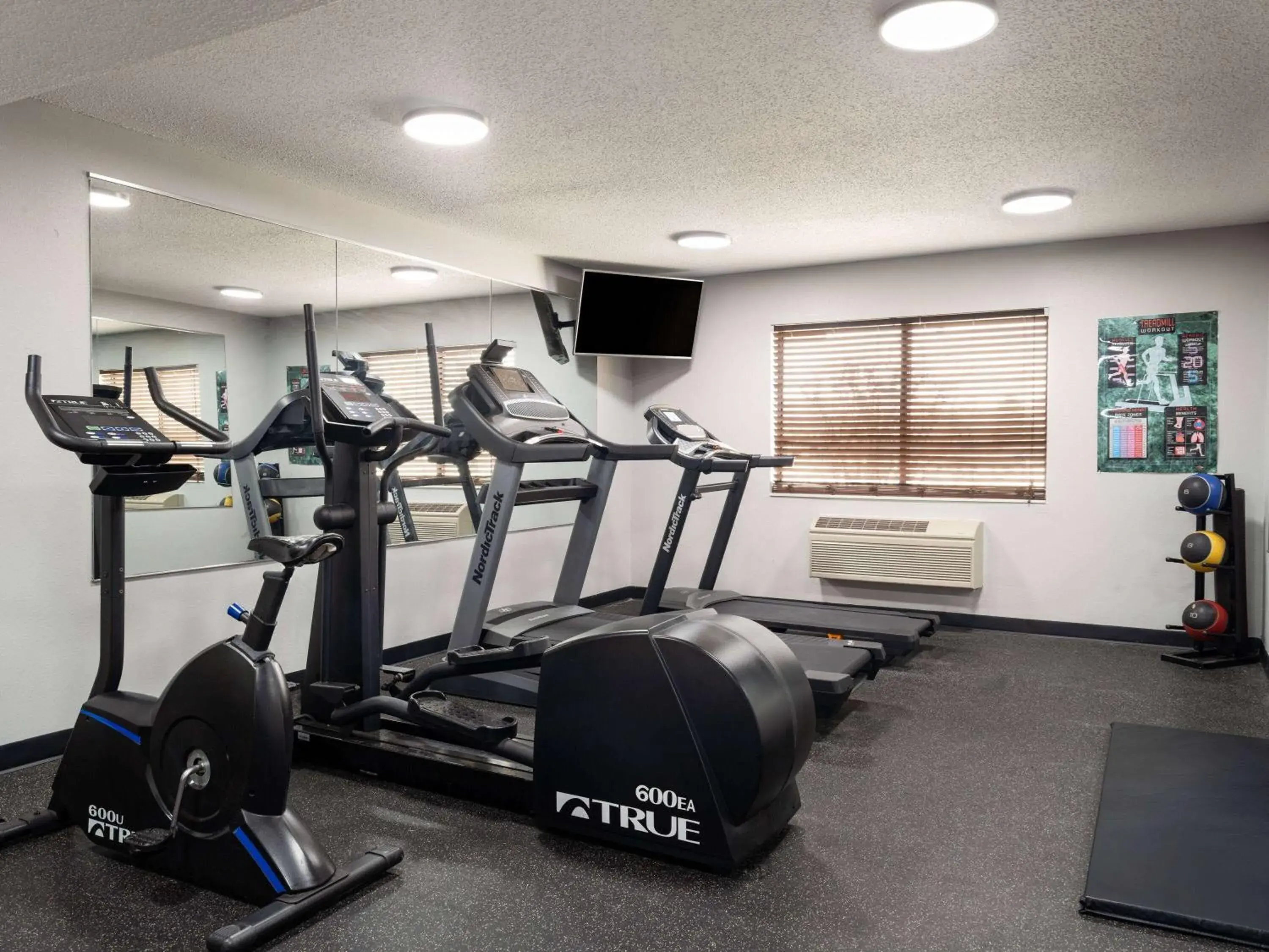 Fitness centre/facilities in AmericInn by Wyndham Shakopee Near Canterbury Park Fitness centre/facilities in AmericInn by Wyndham Shakopee Near Canterbury Park