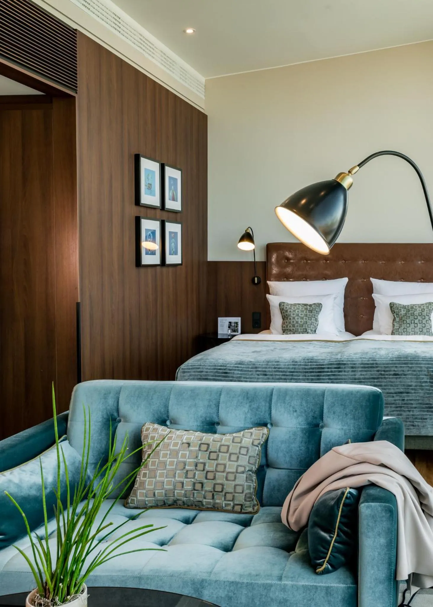 Photo of the whole room, Bed in AMERON Hamburg Hotel Speicherstadt