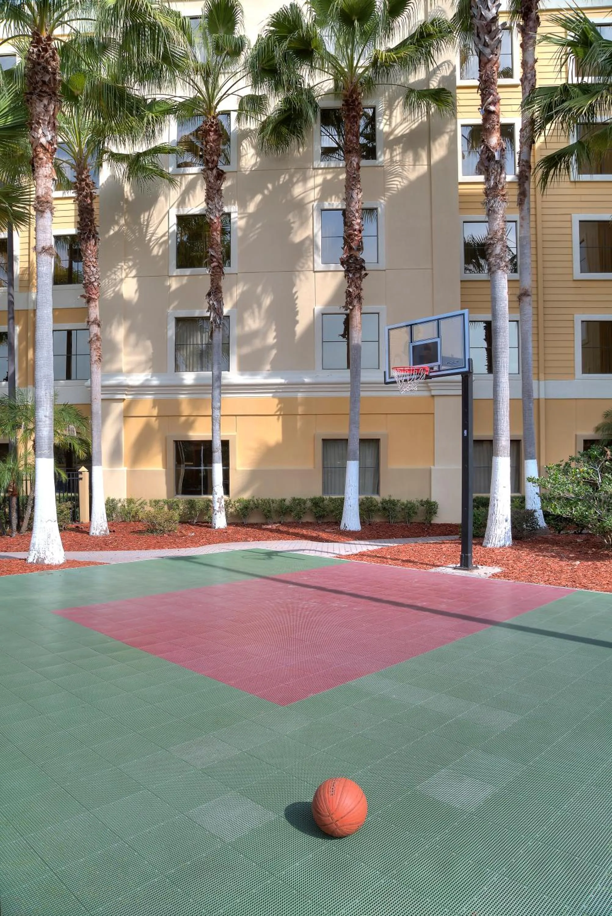 Area and facilities in staySky Suites I-Drive Orlando Near Universal