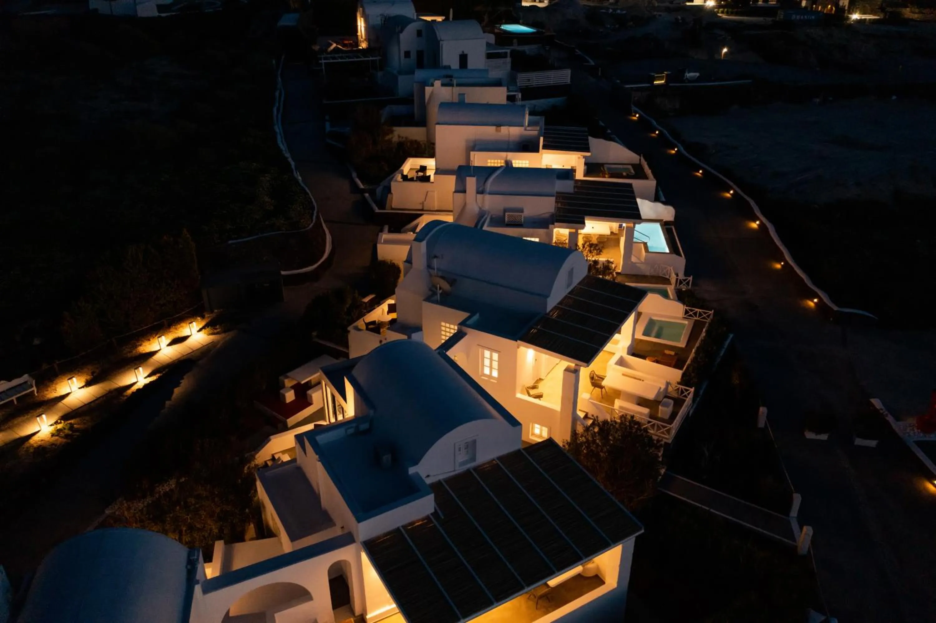 Bird's eye view in Oia Sunset Villas