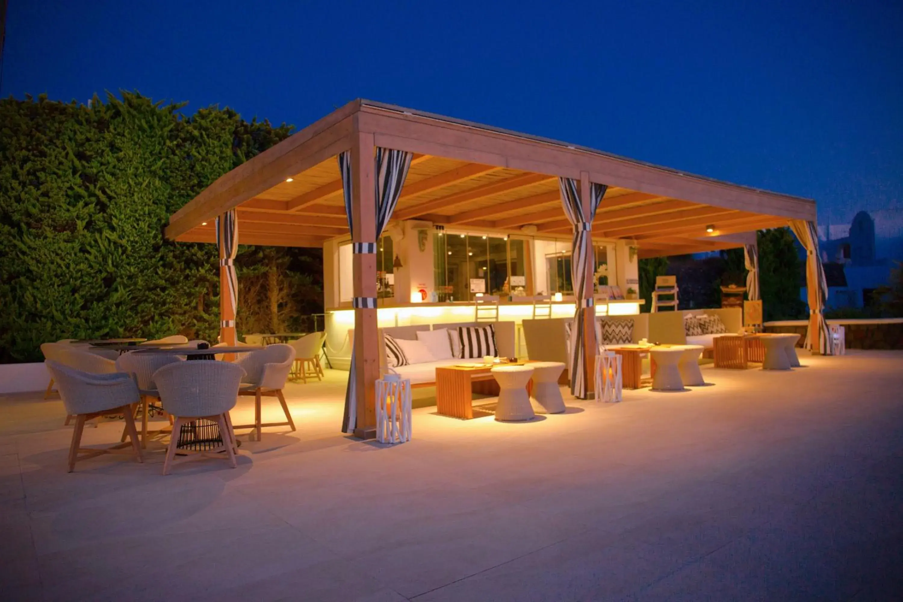 Lounge or bar in Oia Sunset Villas Lounge or bar in Oia Sunset Villas