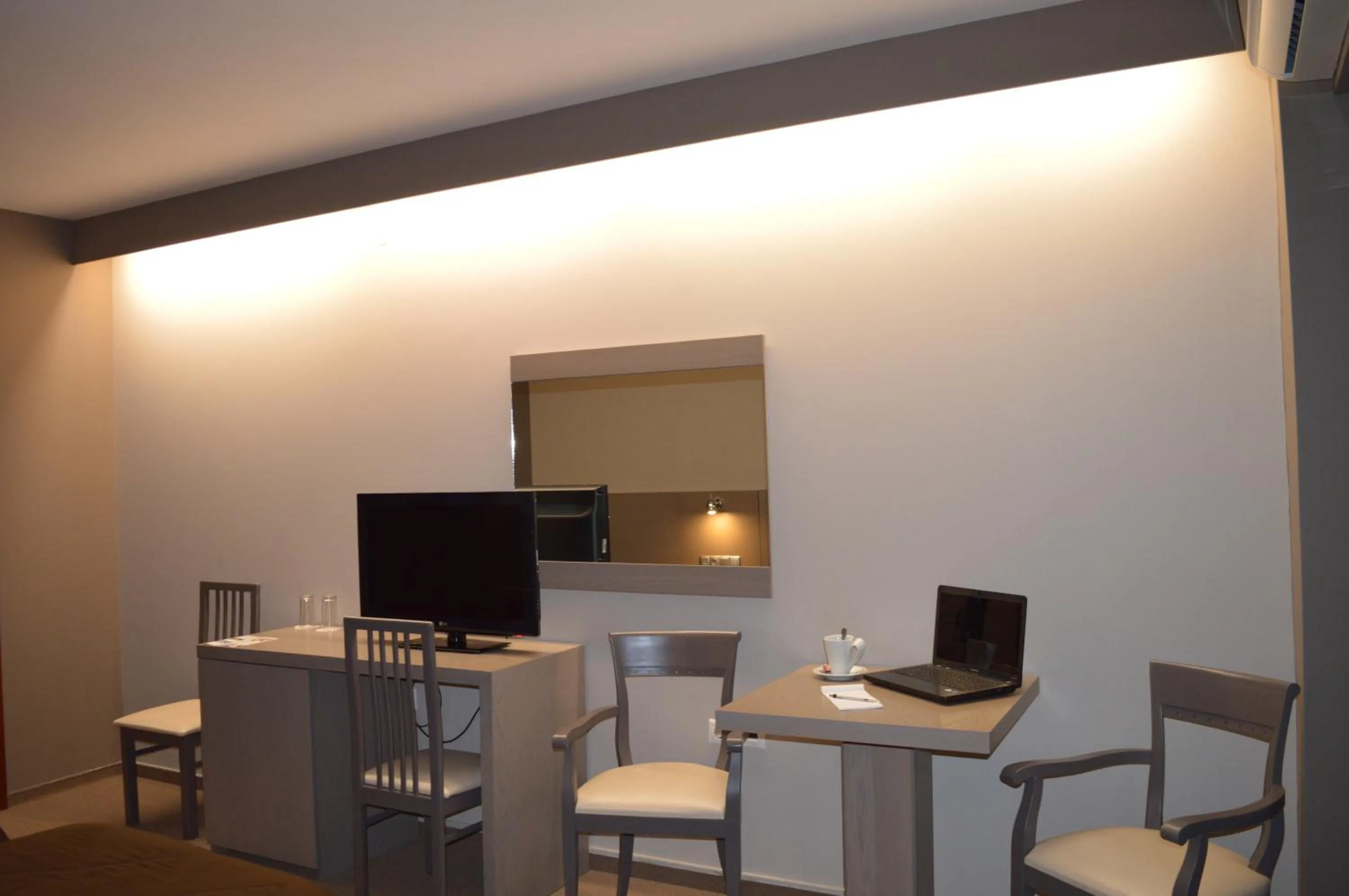 TV and multimedia in Achillio Hotel