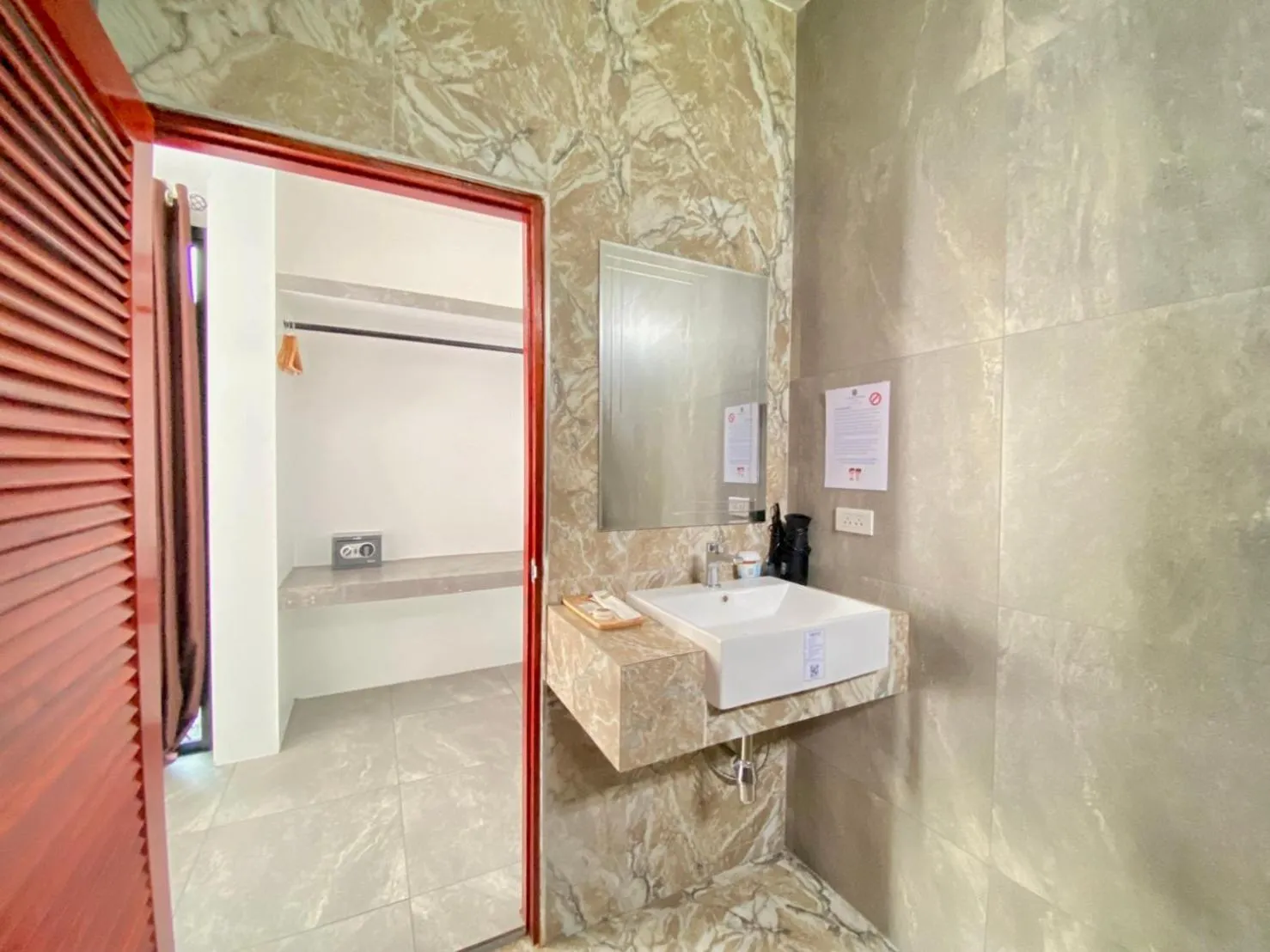 Property building, Bed in Barong Resort