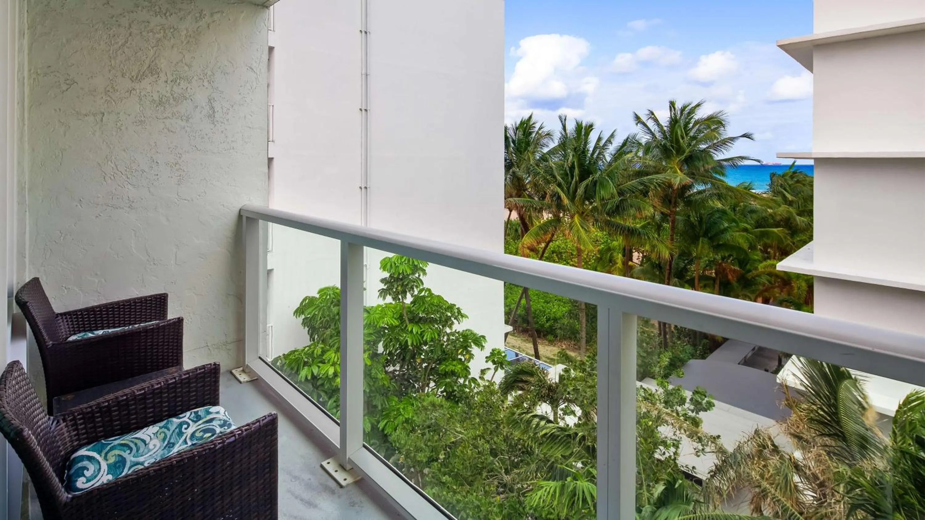 Photo of the whole room in Best Western Plus Oceanside Inn