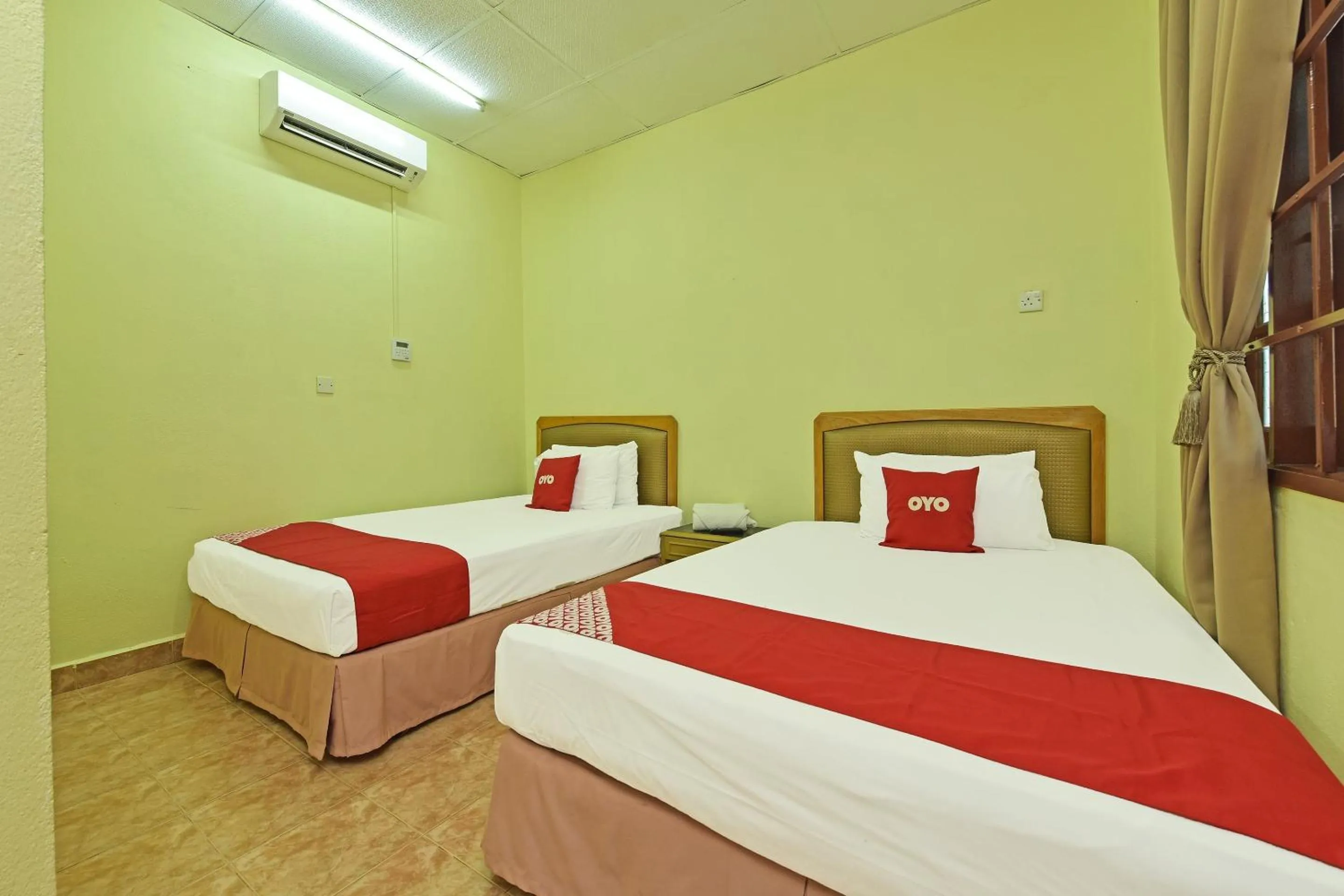 Bedroom in Collection O 90622 Sehijau Cenang