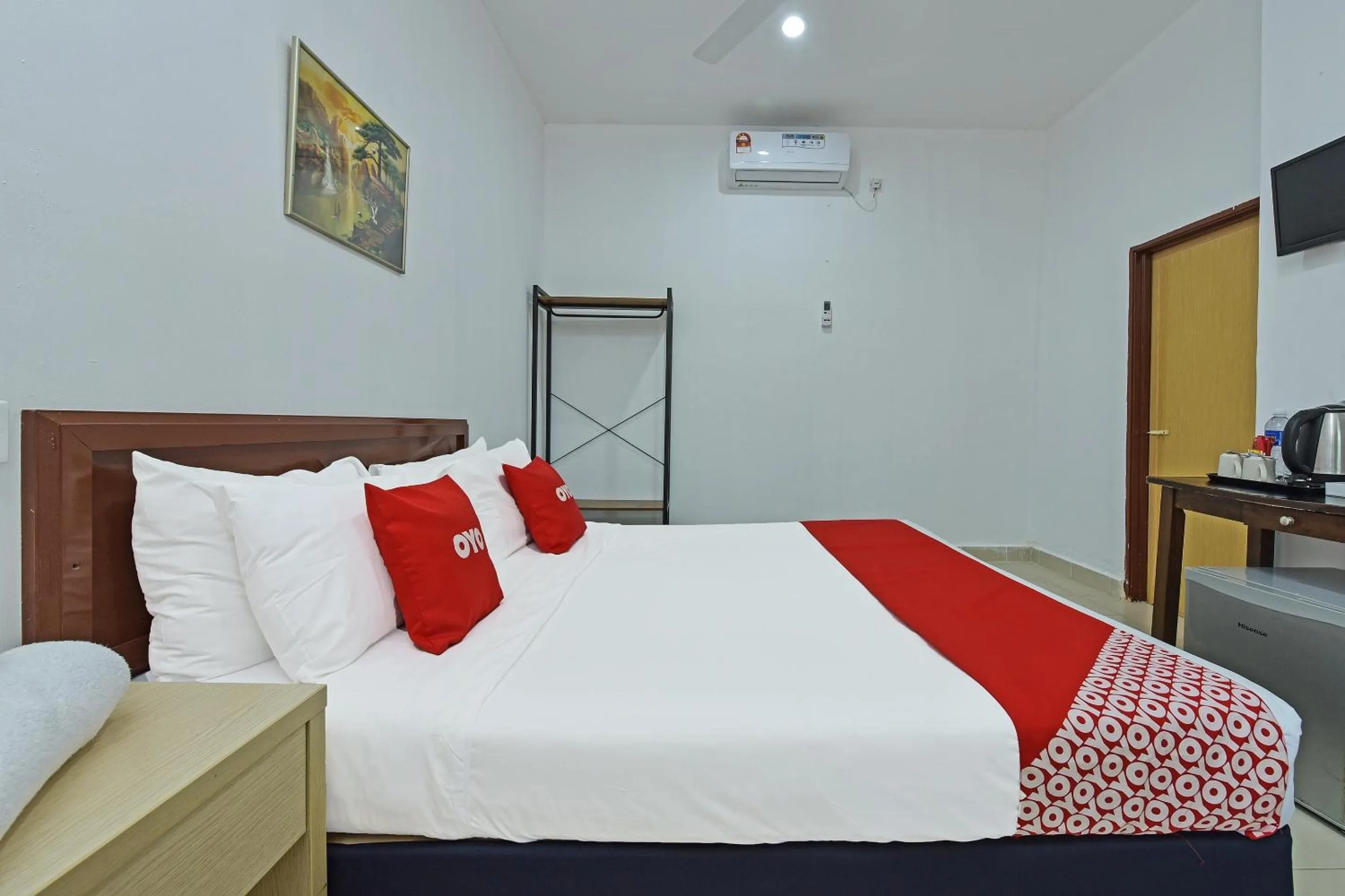 Bedroom in Collection O 90622 Sehijau Cenang