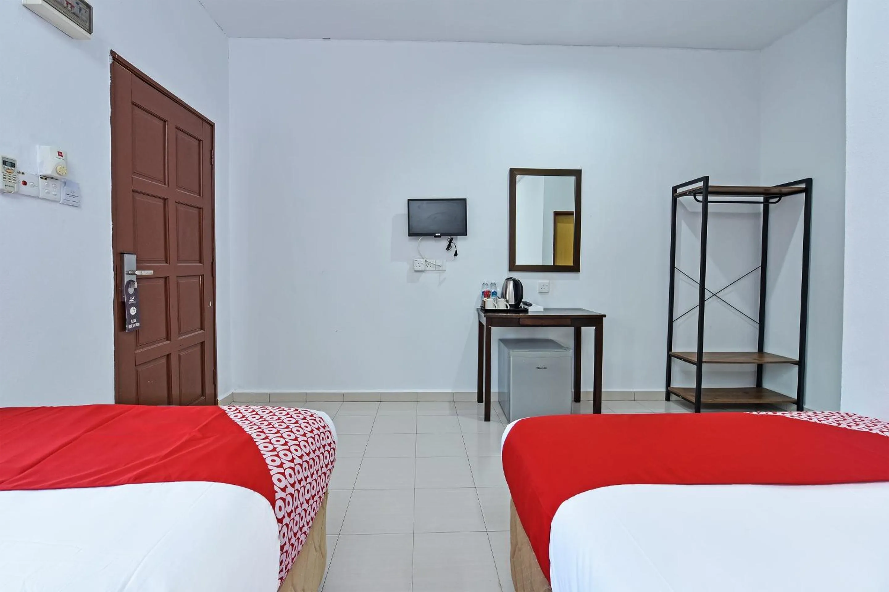 Bedroom in Collection O 90622 Sehijau Cenang