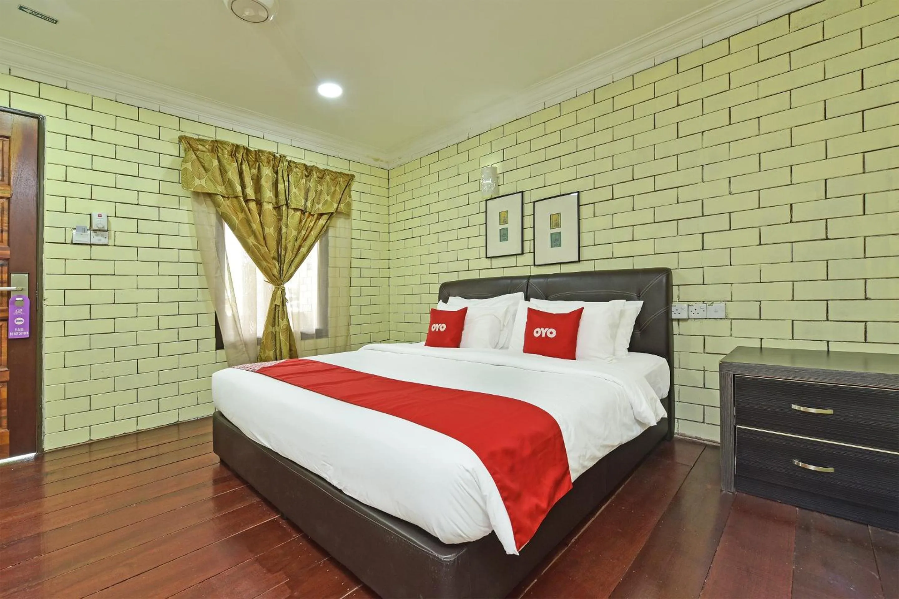 Bedroom in Collection O 90622 Sehijau Cenang