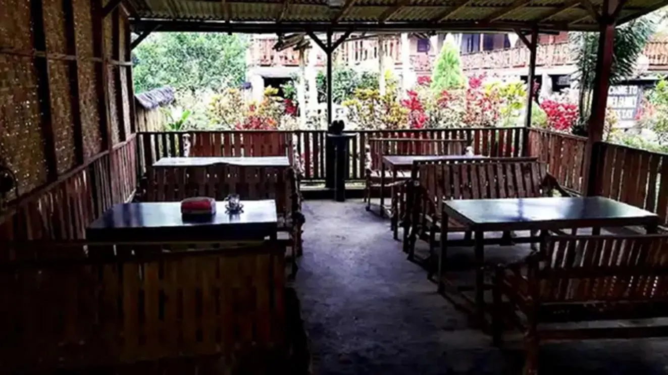 Restaurant/places to eat in Ijen Miner Family Homestay