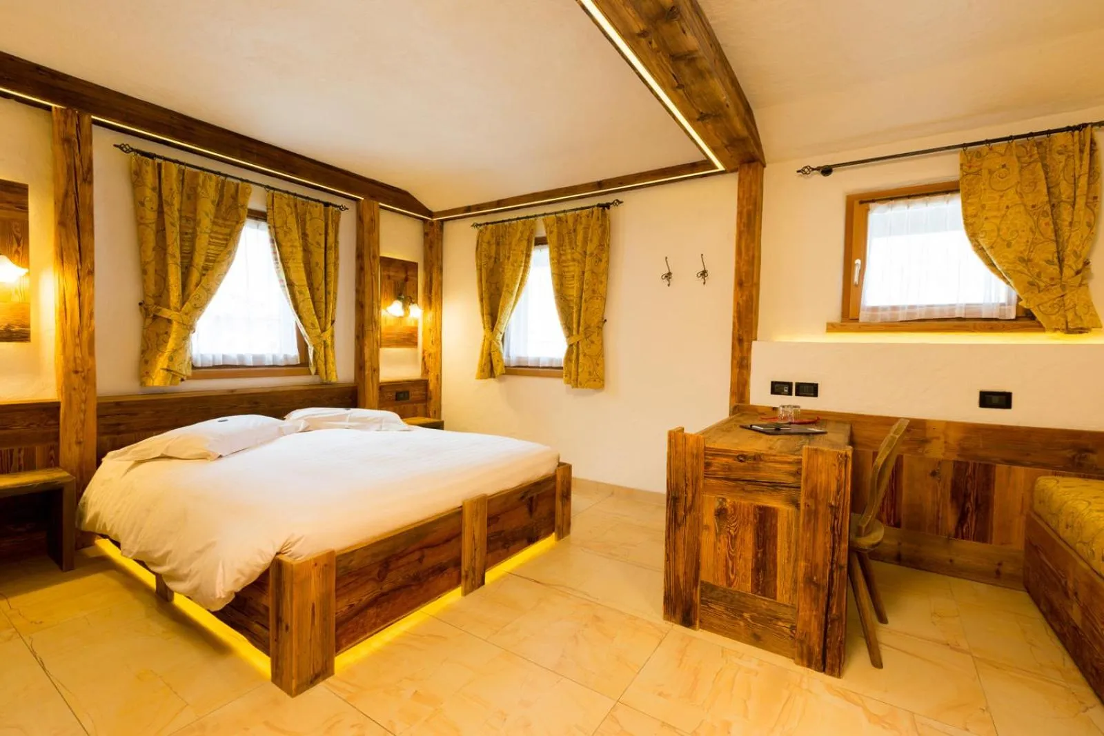 Bed in Hotel Pontiglia